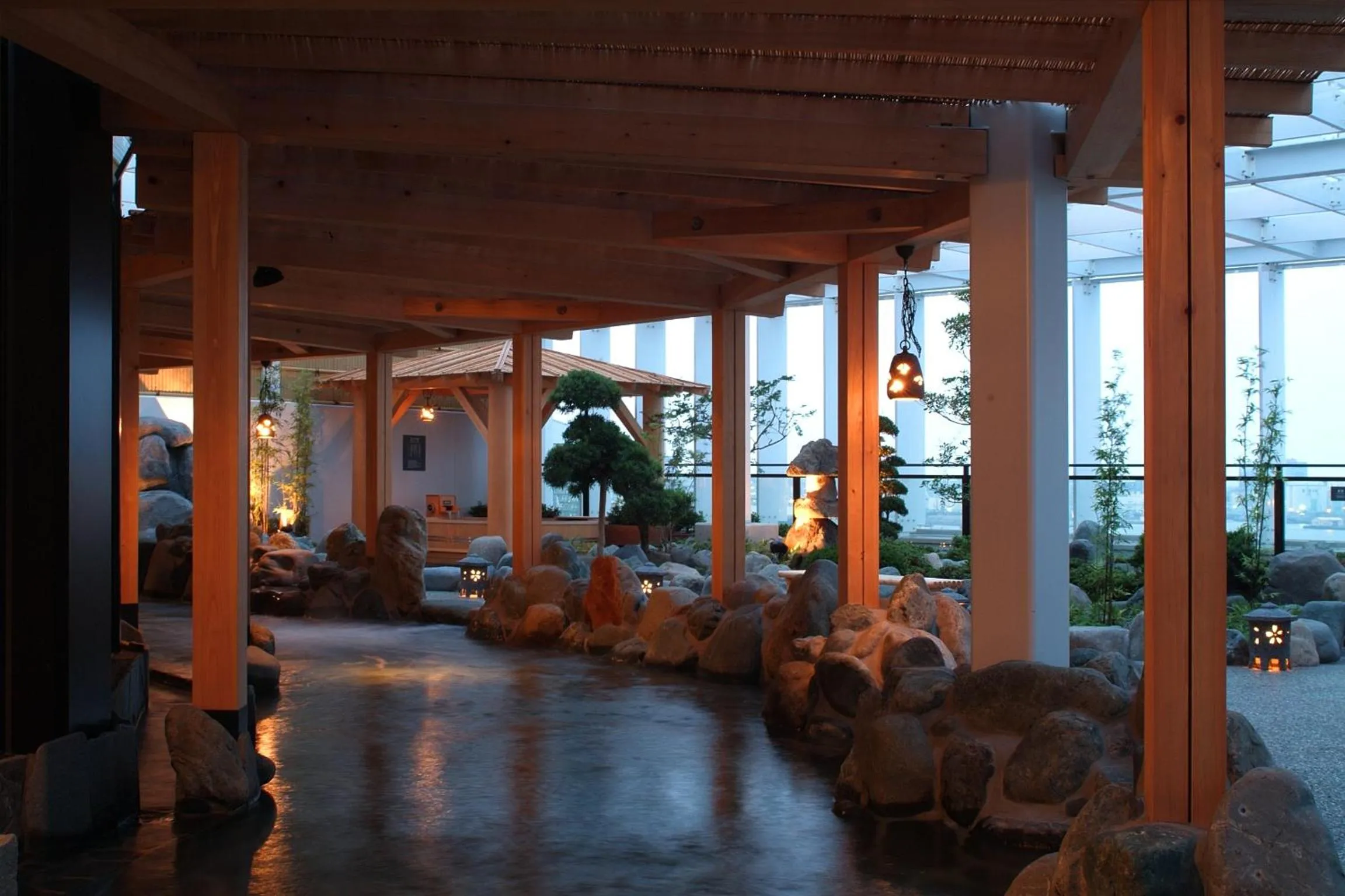 Yokohama Minatomirai Manyo Club