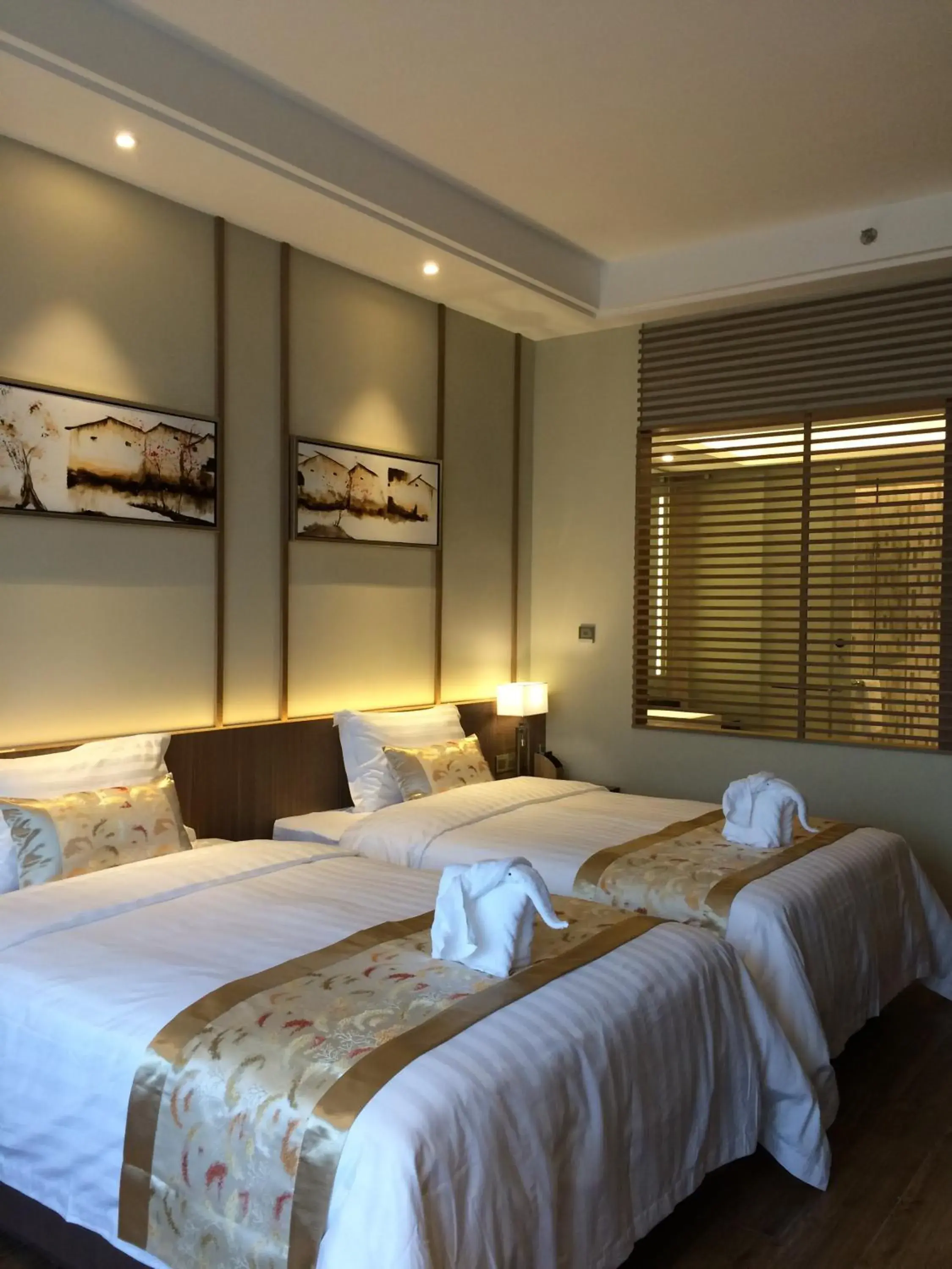 Deluxe Double or Twin Room in 南国会1站酒店 广交会免费穿梭巴士 Deluxe Double or Twin Room in 南国会1站酒店 广交会免费穿梭巴士