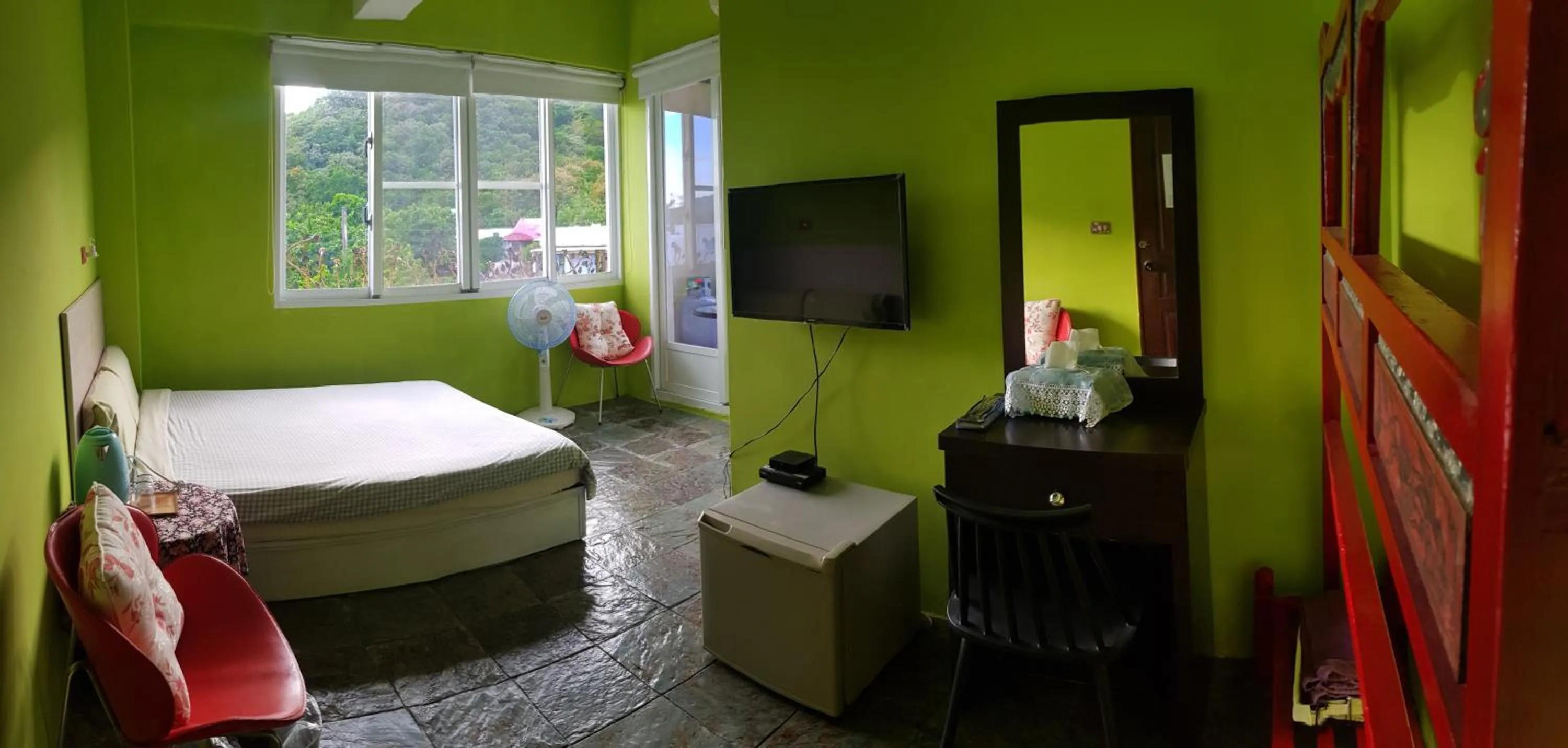 Bed in View Mountain B&B