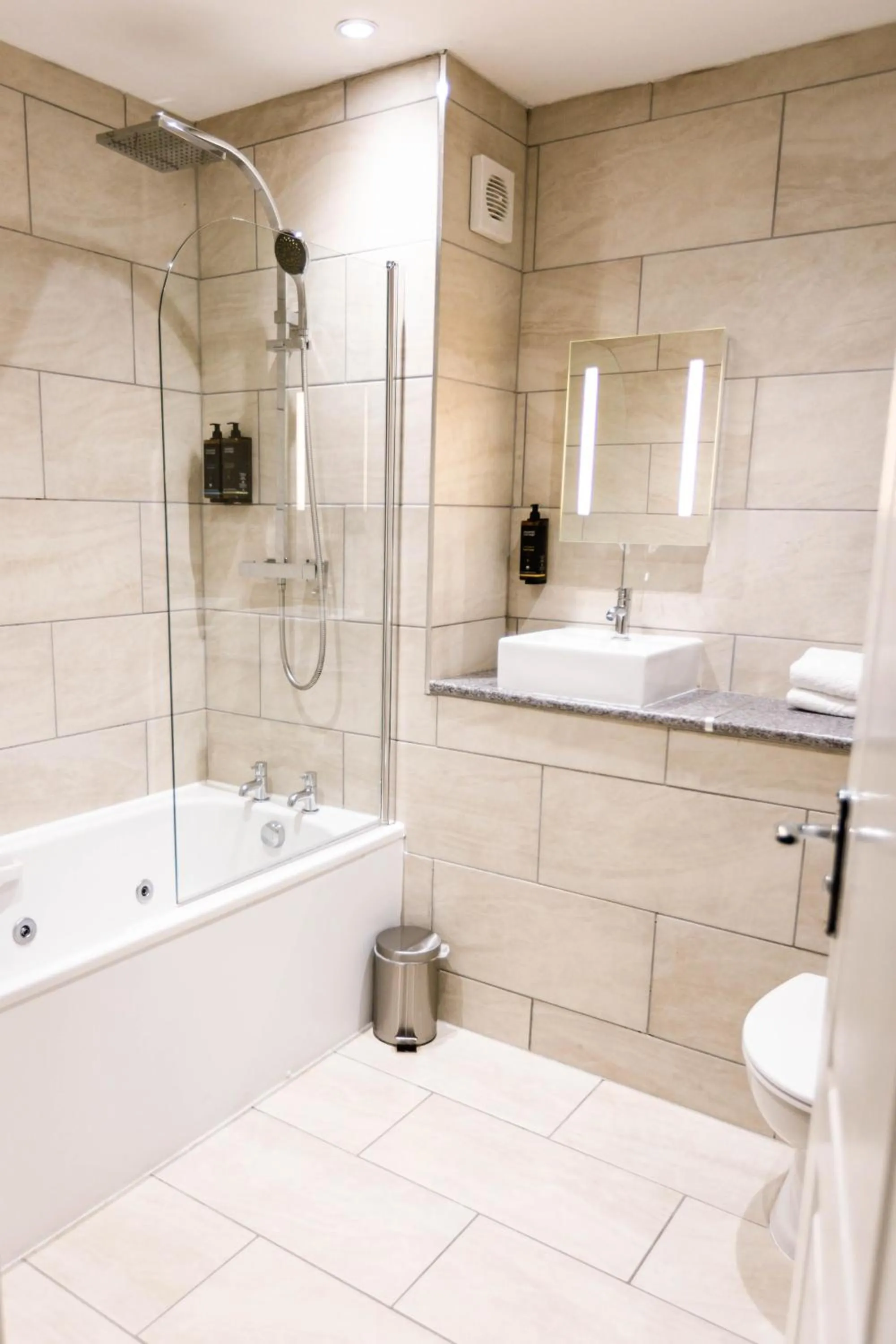 Bathroom in Mere Court Hotel