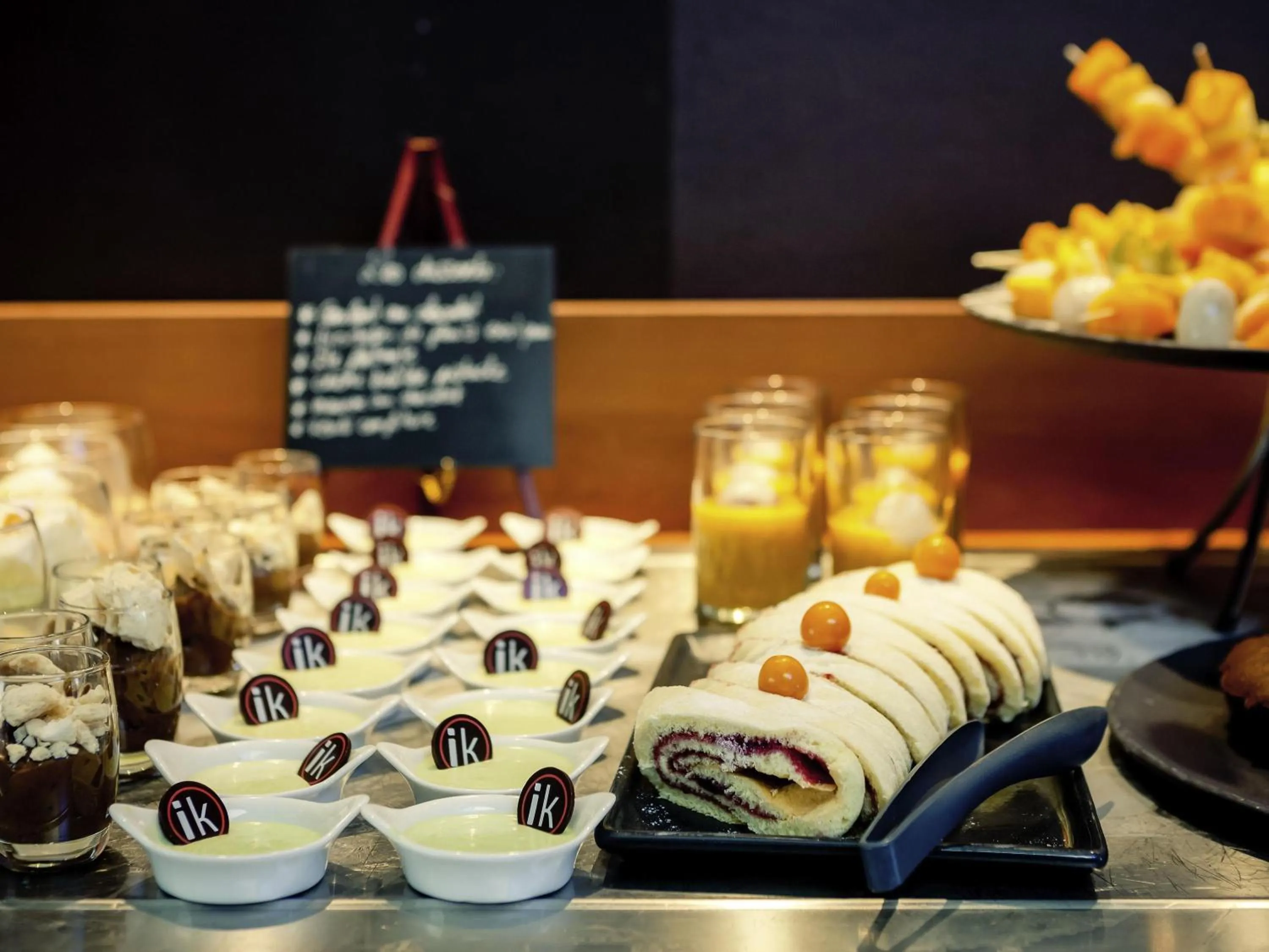 Restaurant/places to eat in ibis Swansea