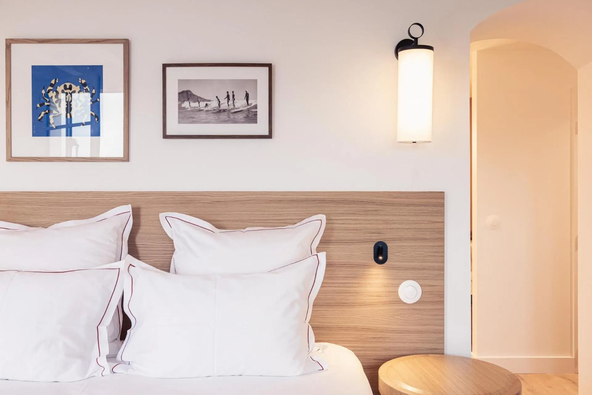 Bed in Hôtel INDARRA & SPA - Piscine