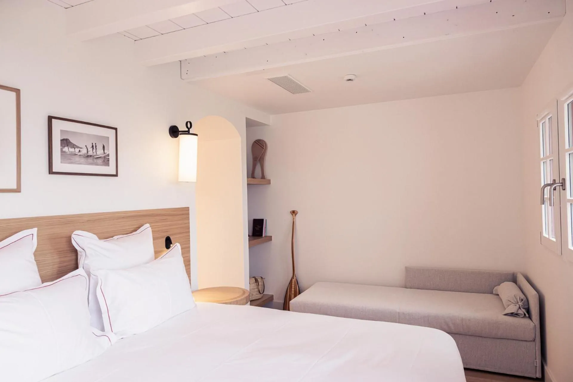 Bed in Hôtel INDARRA & SPA - Piscine