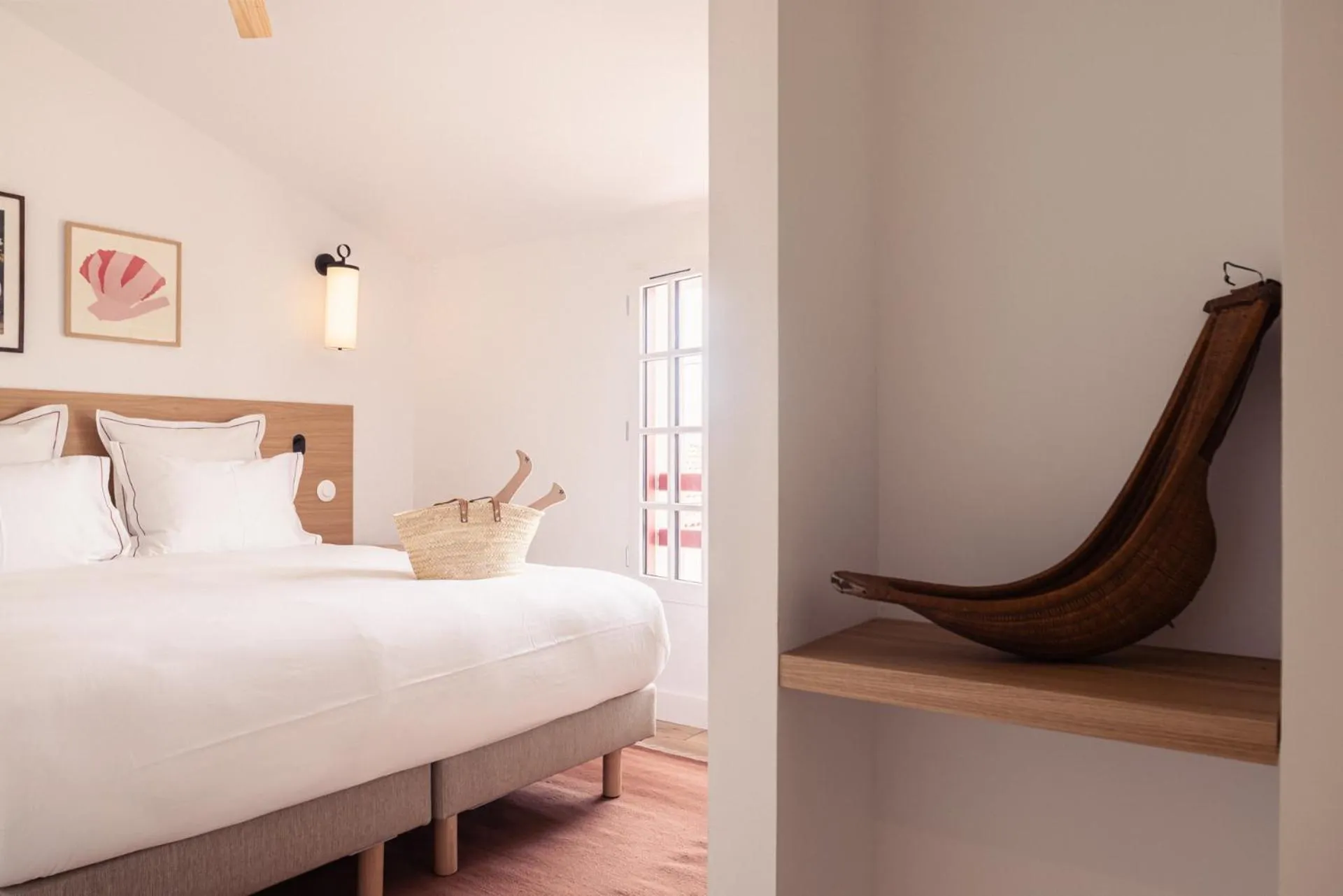 Photo of the whole room, Bed in Hôtel INDARRA & SPA - Piscine