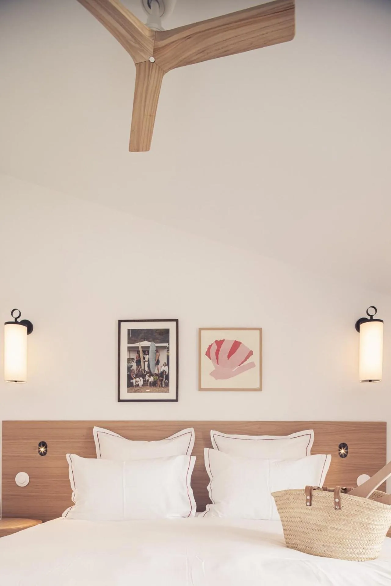 Bed in Hôtel INDARRA & SPA - Piscine