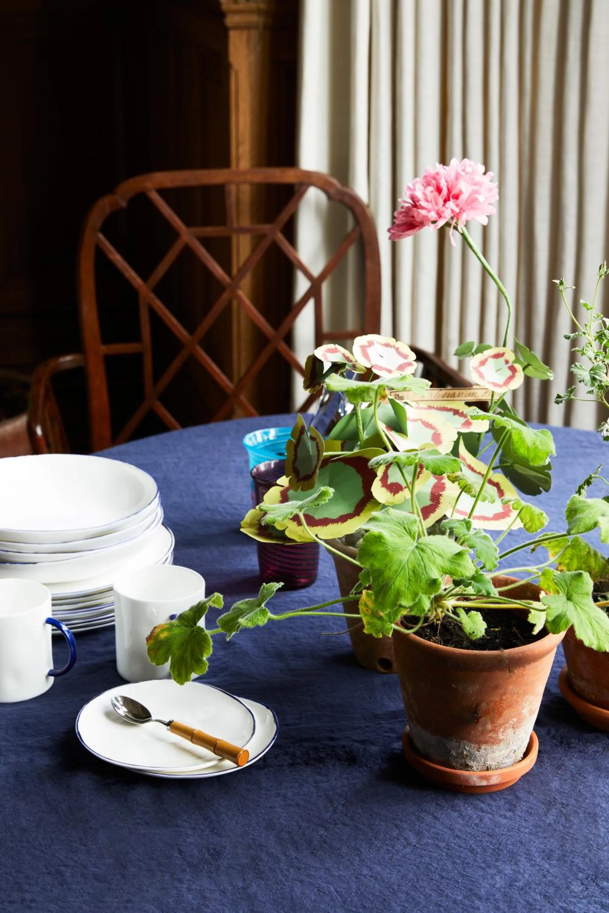 Restaurant/places to eat in Oakley Court