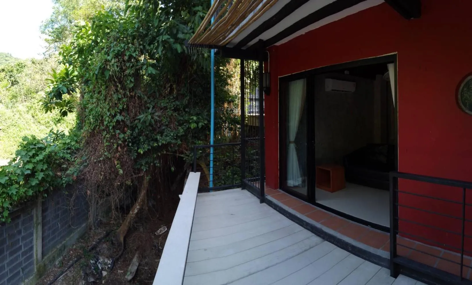 Day in White Jail at Koh Tao Hostel