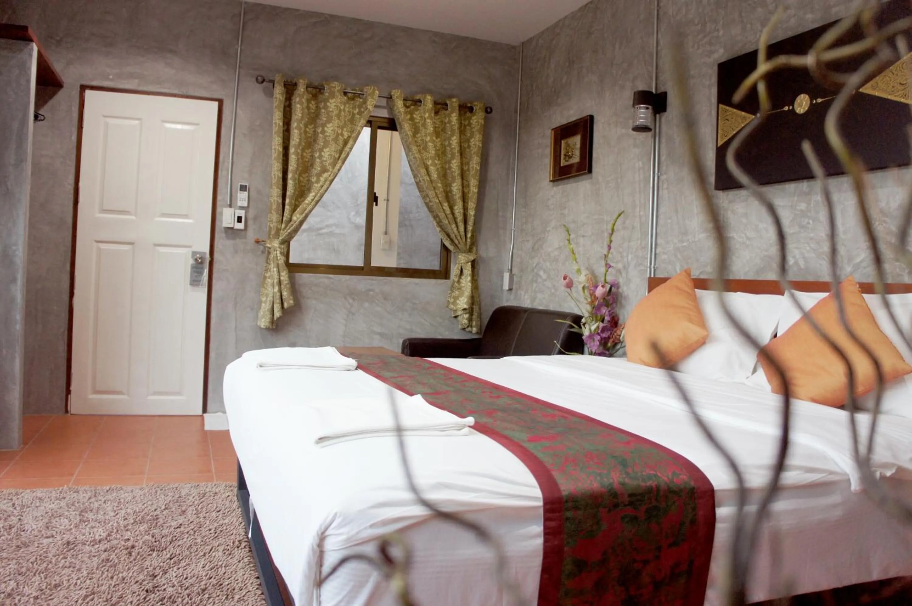 Bed in White Jail at Koh Tao Hostel