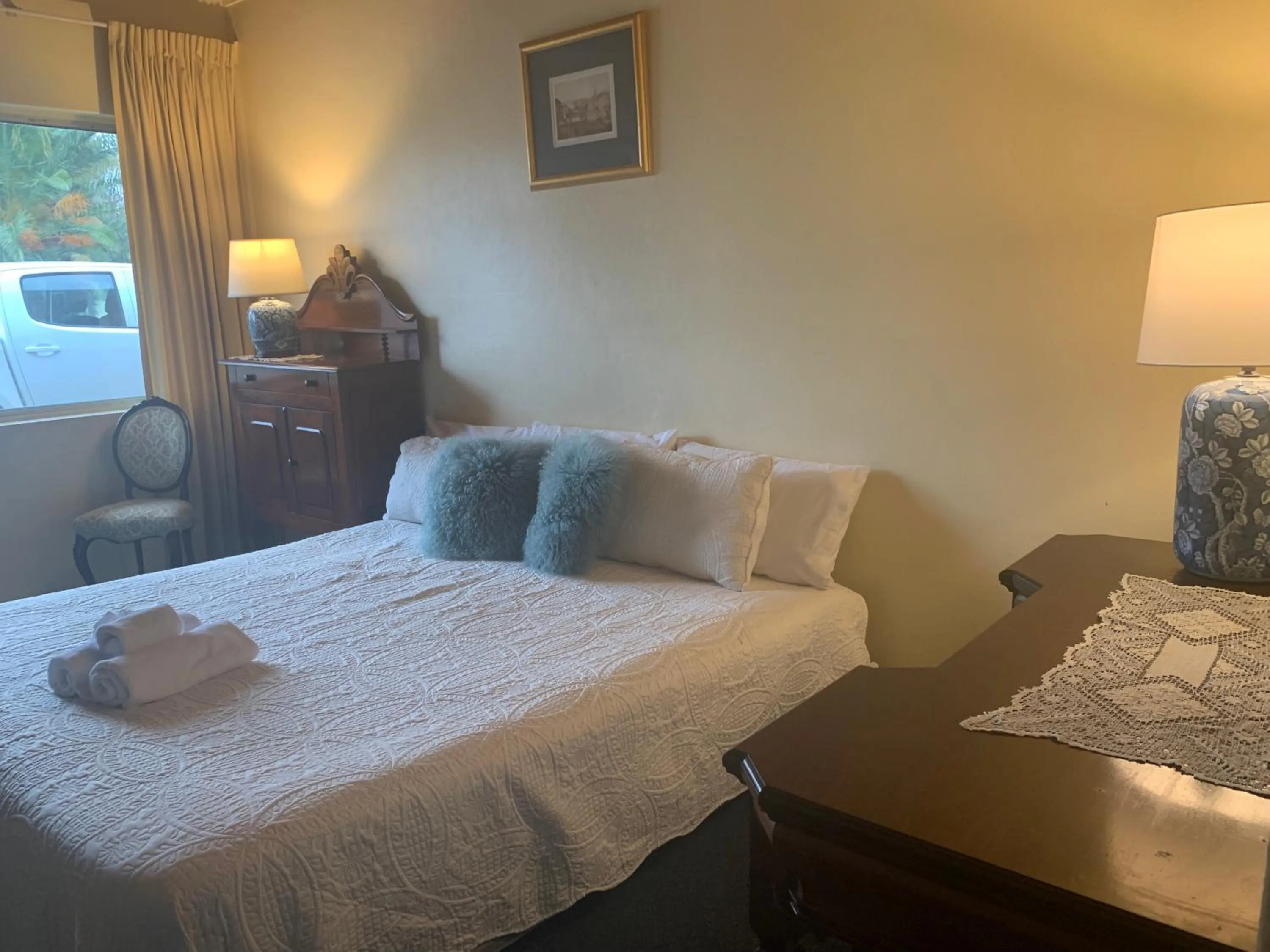 Bedroom, Bed in Temora Motel - UNDER NEW MANAGEMENT