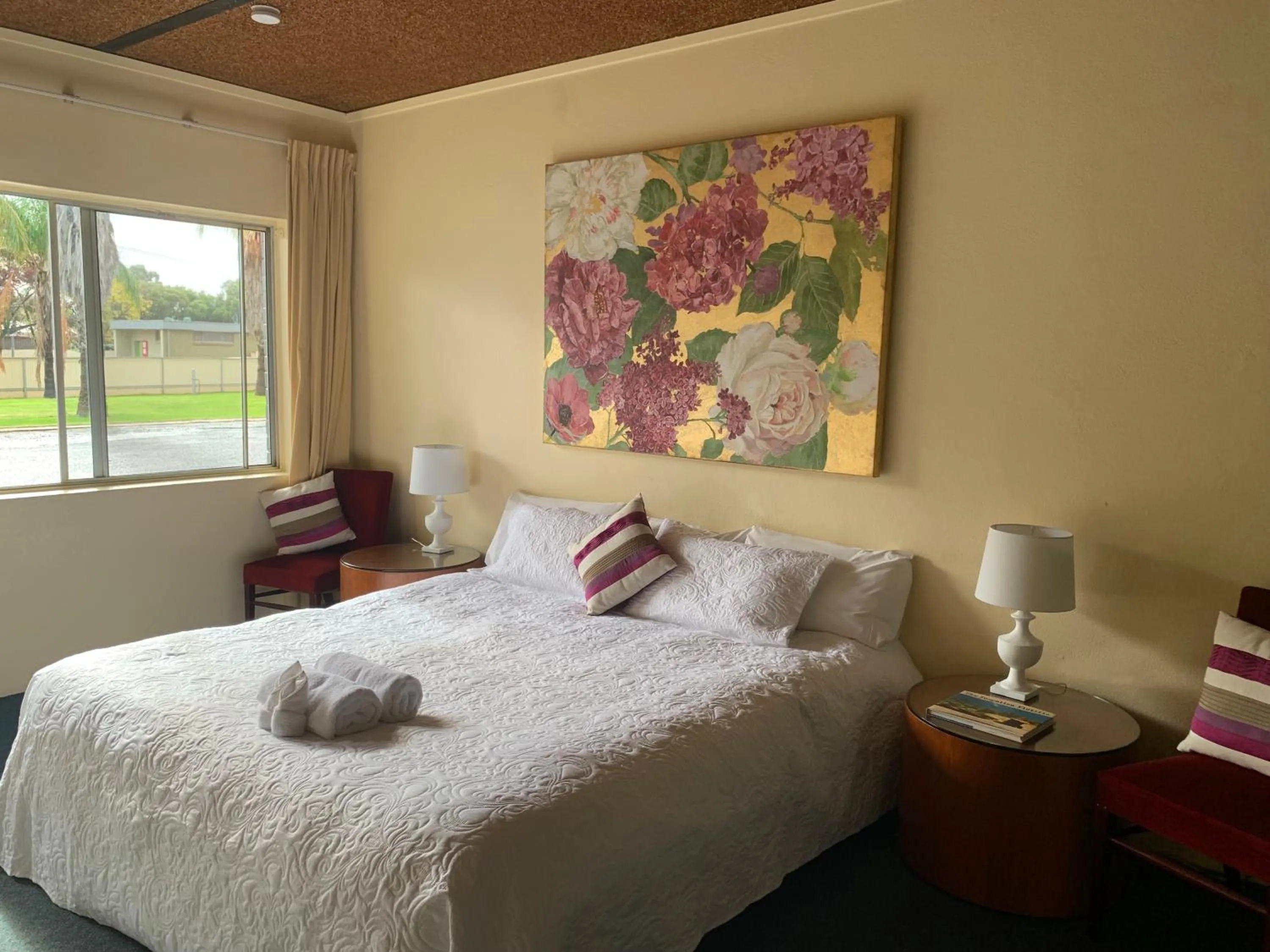 Bedroom, Bed in Temora Motel - UNDER NEW MANAGEMENT