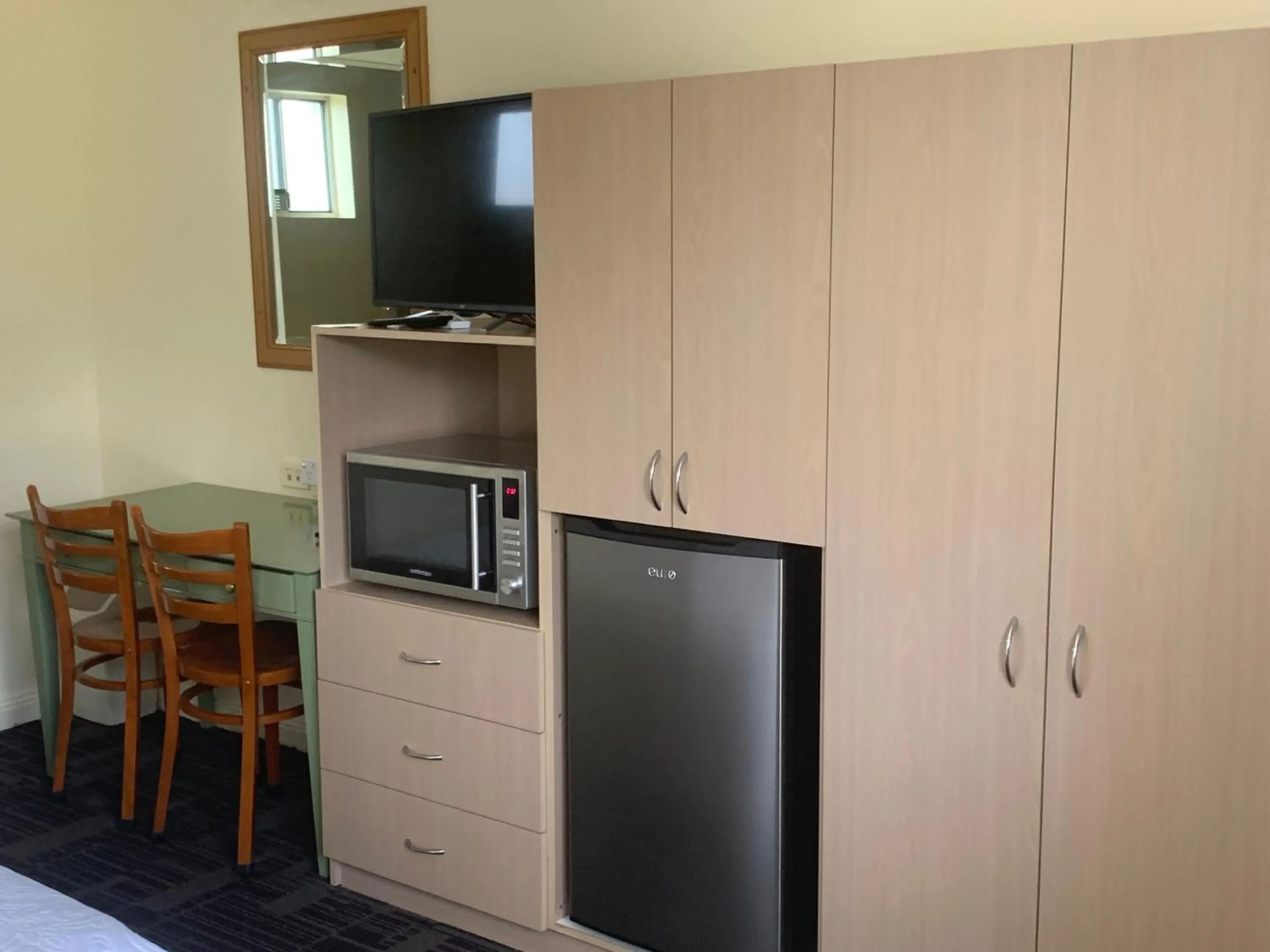 TV and multimedia in Temora Motel - UNDER NEW MANAGEMENT
