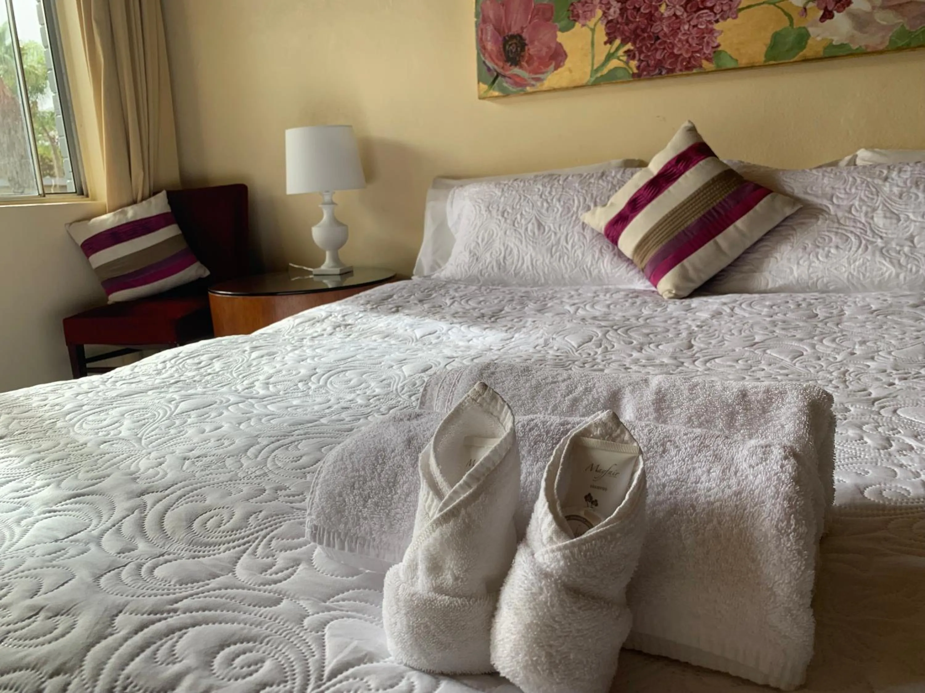 Bed in Temora Motel - UNDER NEW MANAGEMENT