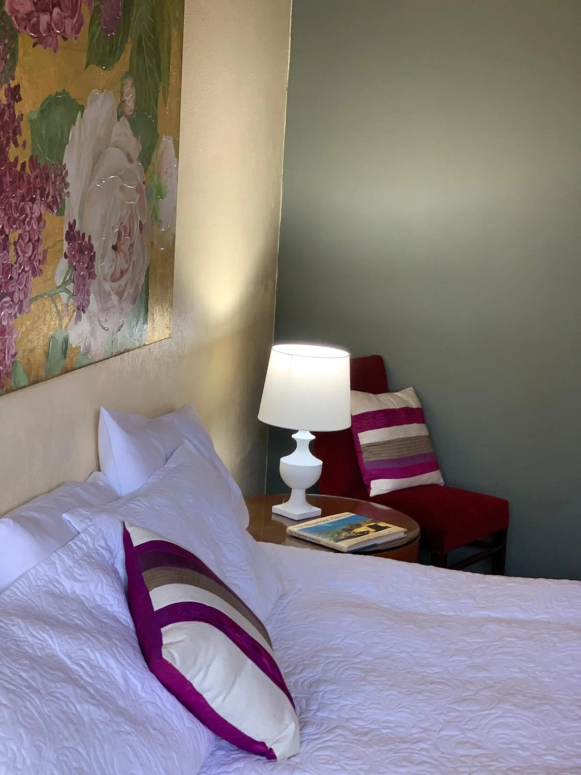 Bed in Temora Motel - UNDER NEW MANAGEMENT