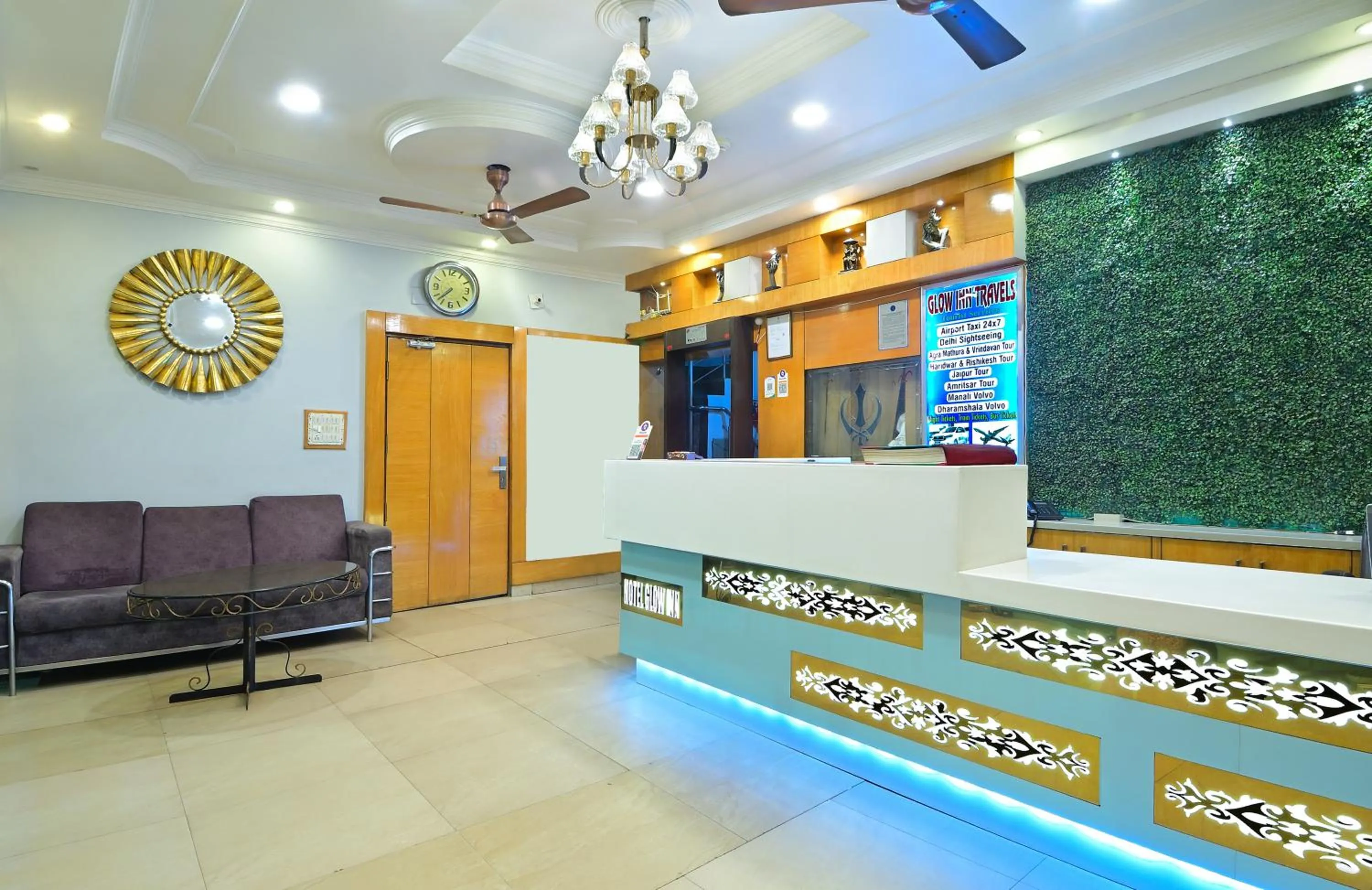 Lobby or reception in Hotel Glow Inn Paharganj-3 Mins Walk From New Delhi Railway Station