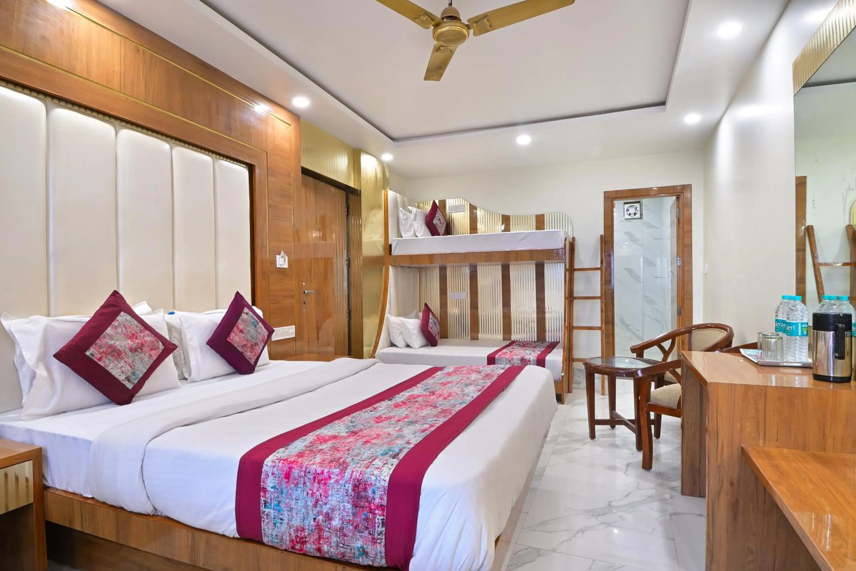 Bedroom, Bed in Hotel Glow Inn Paharganj-3 Mins Walk From New Delhi Railway Station