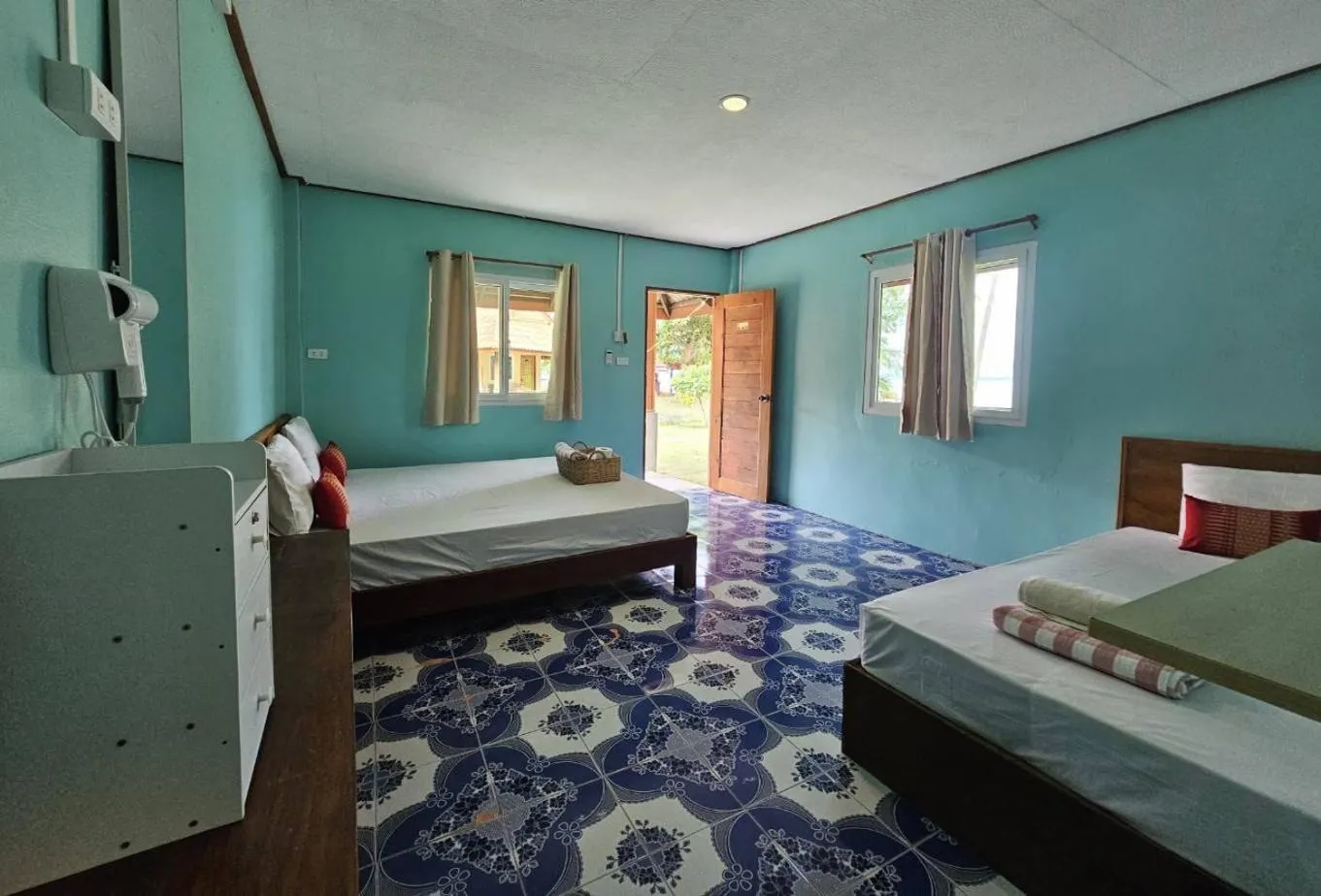 Bed in Koh Ngai Kaimuk Thong Resort