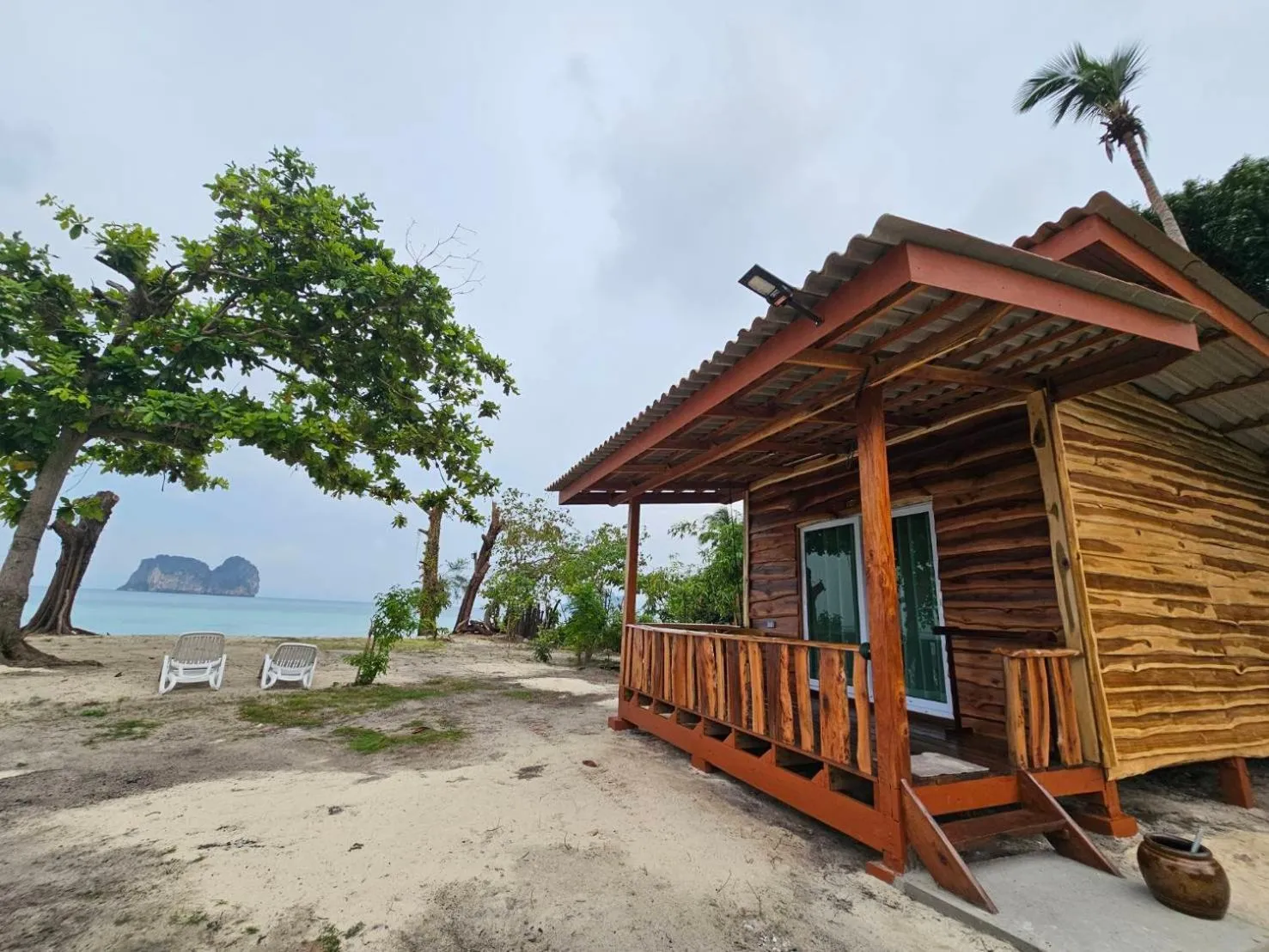 Koh Ngai Kaimuk Thong Resort