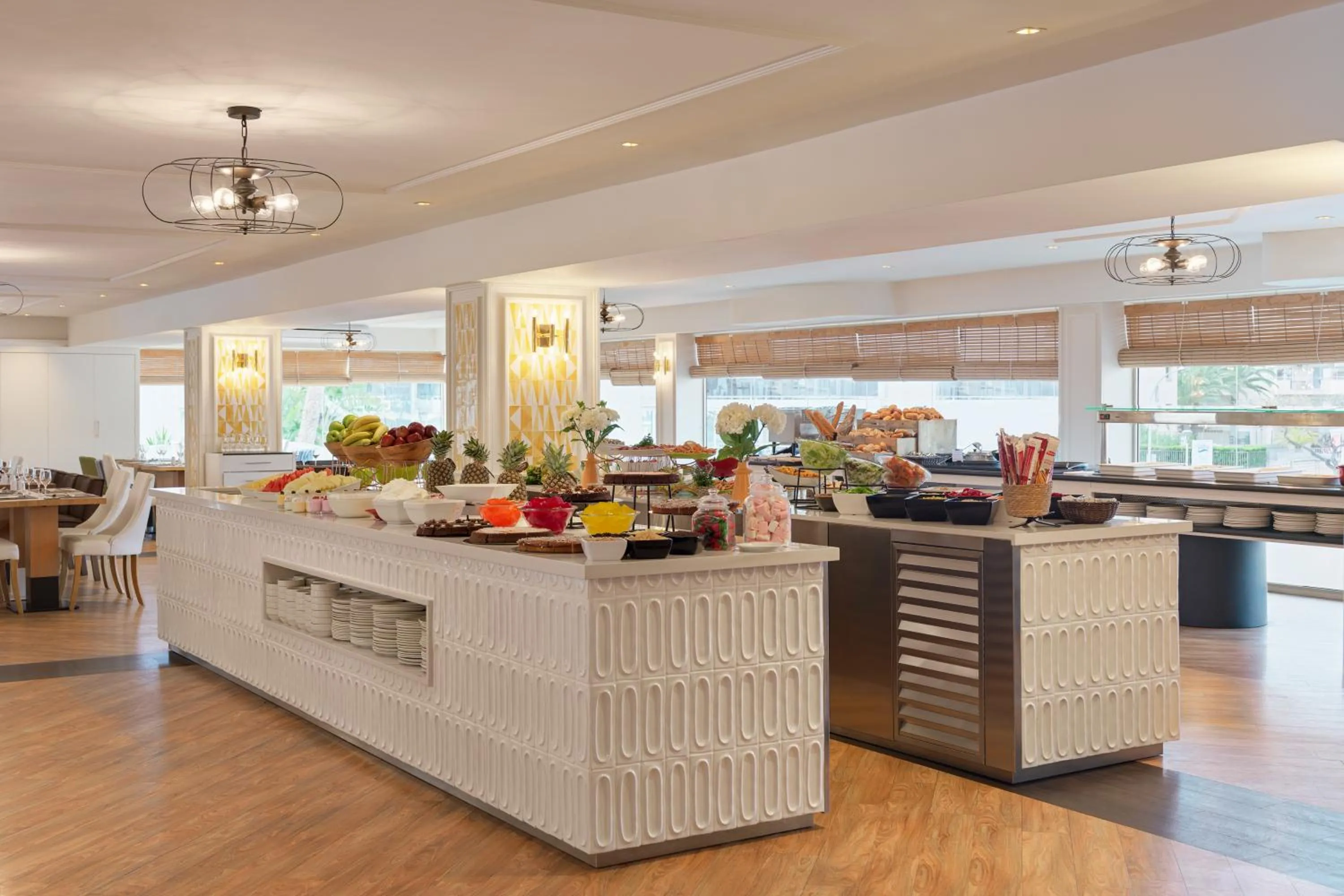 Restaurant/places to eat in H10 Delfín - Adults Only