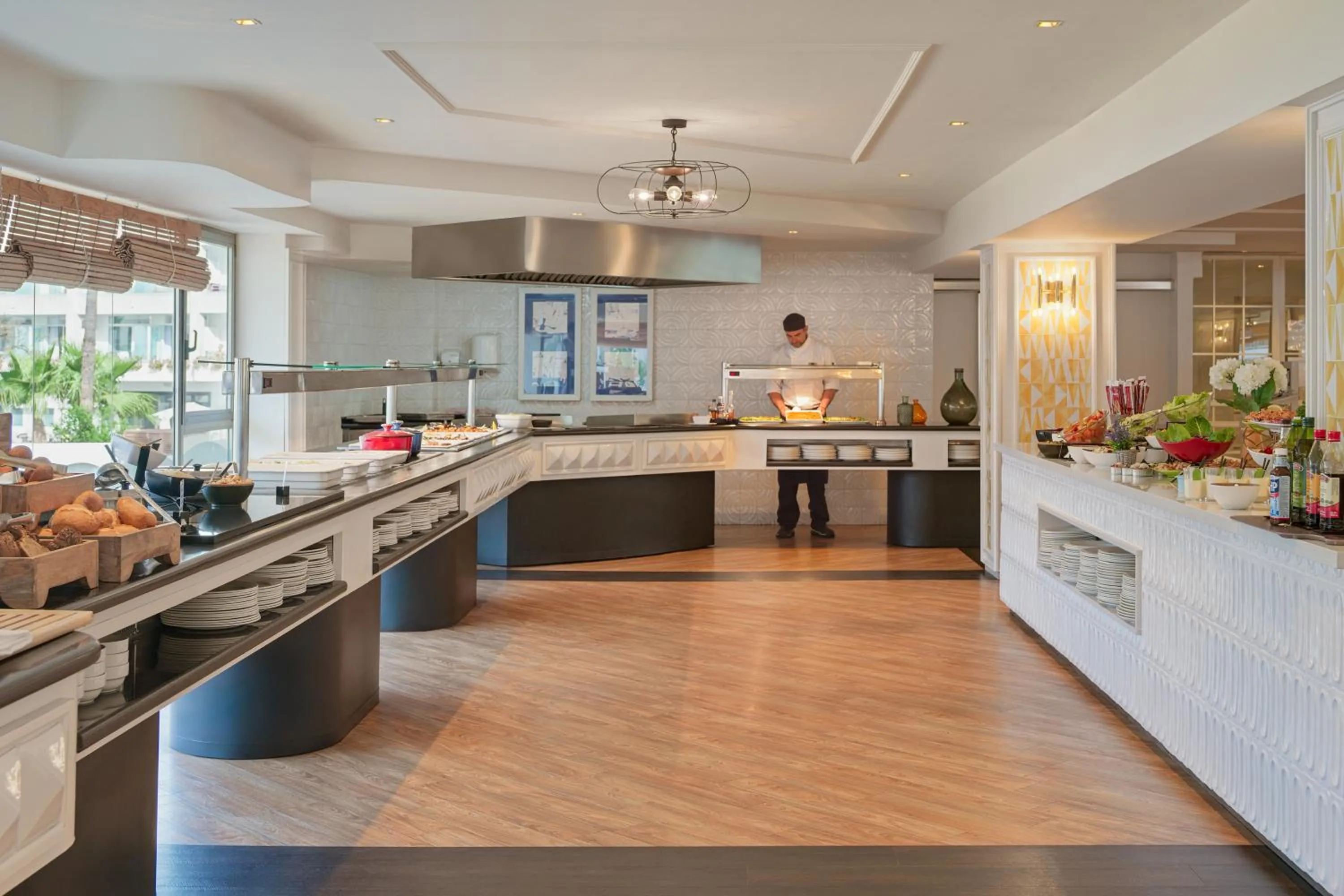 Restaurant/places to eat in H10 Delfín - Adults Only