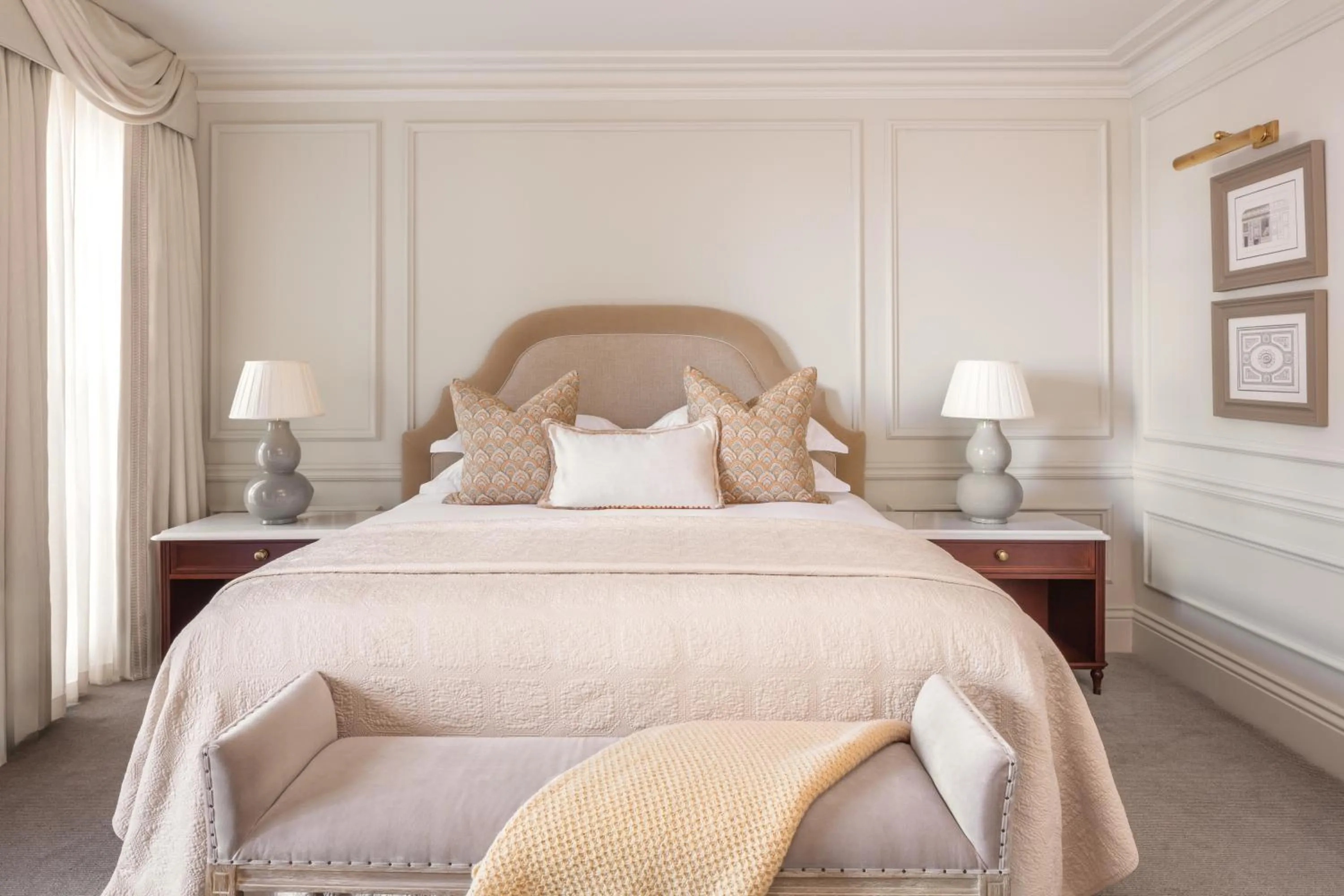 Bed in Hayfield Manor