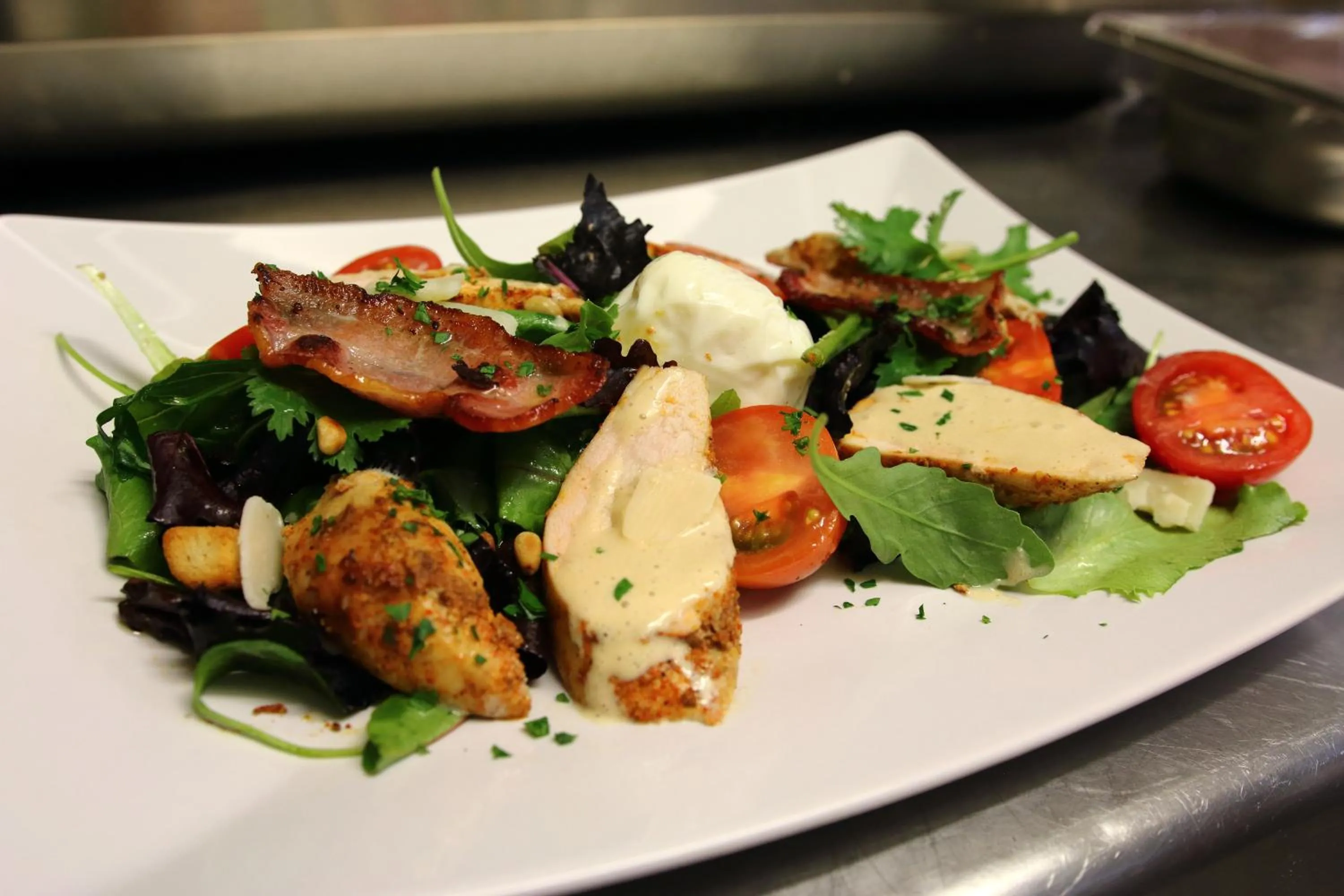 Restaurant/places to eat in Kyriad Clermont Ferrand Nord - Riom