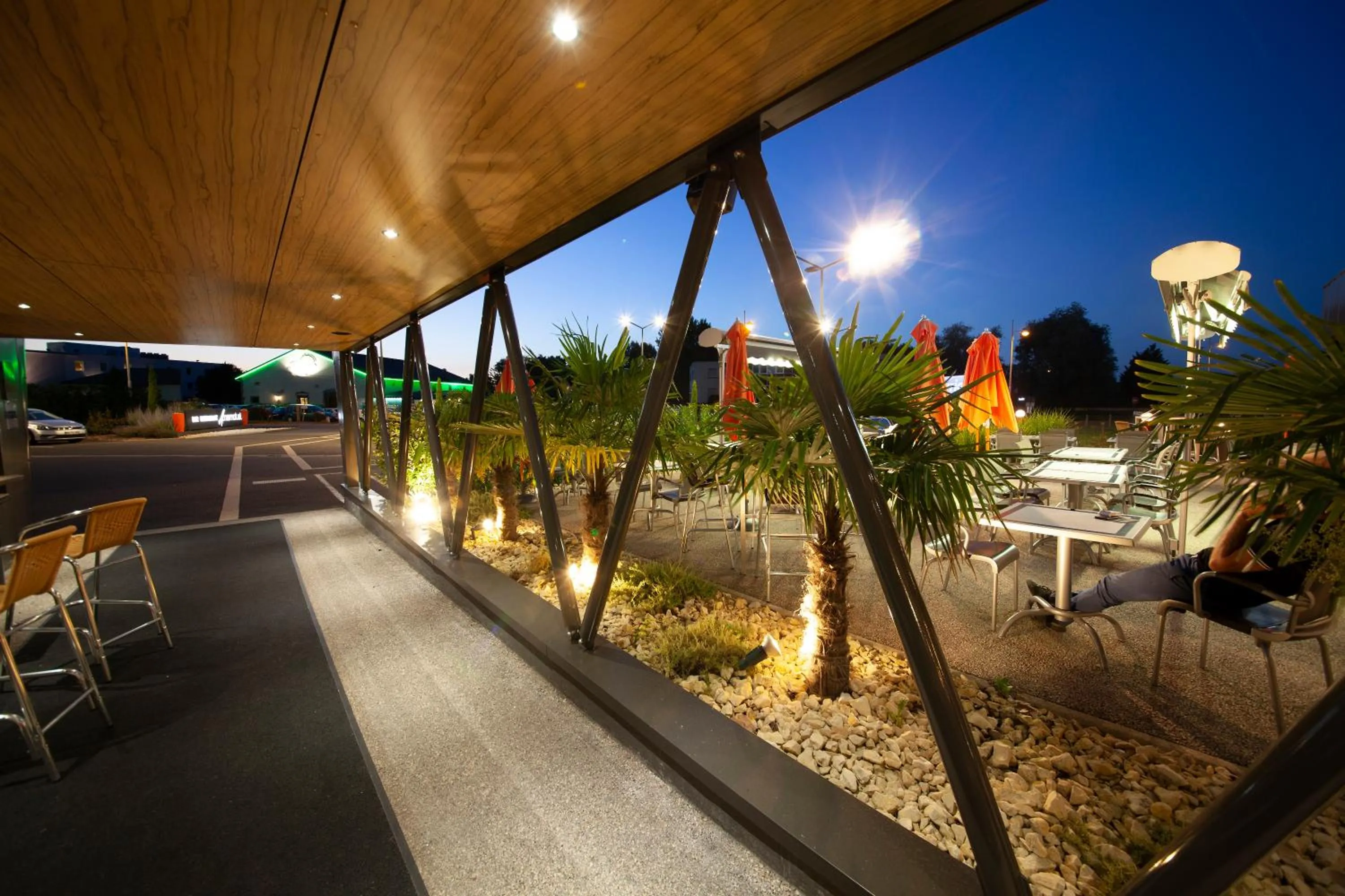 Patio in Kyriad Clermont Ferrand Nord - Riom