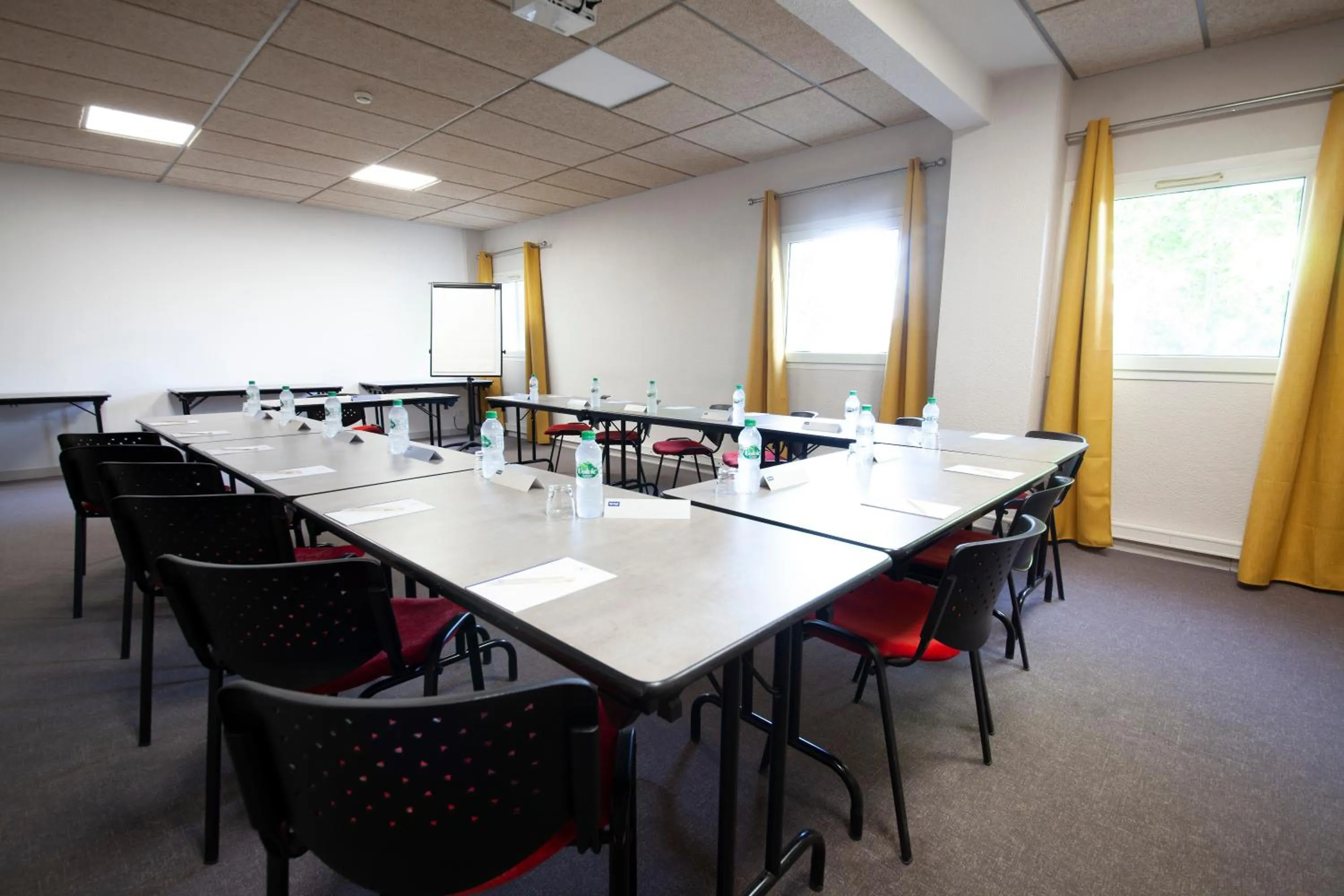 Meeting/conference room in Kyriad Clermont Ferrand Nord - Riom