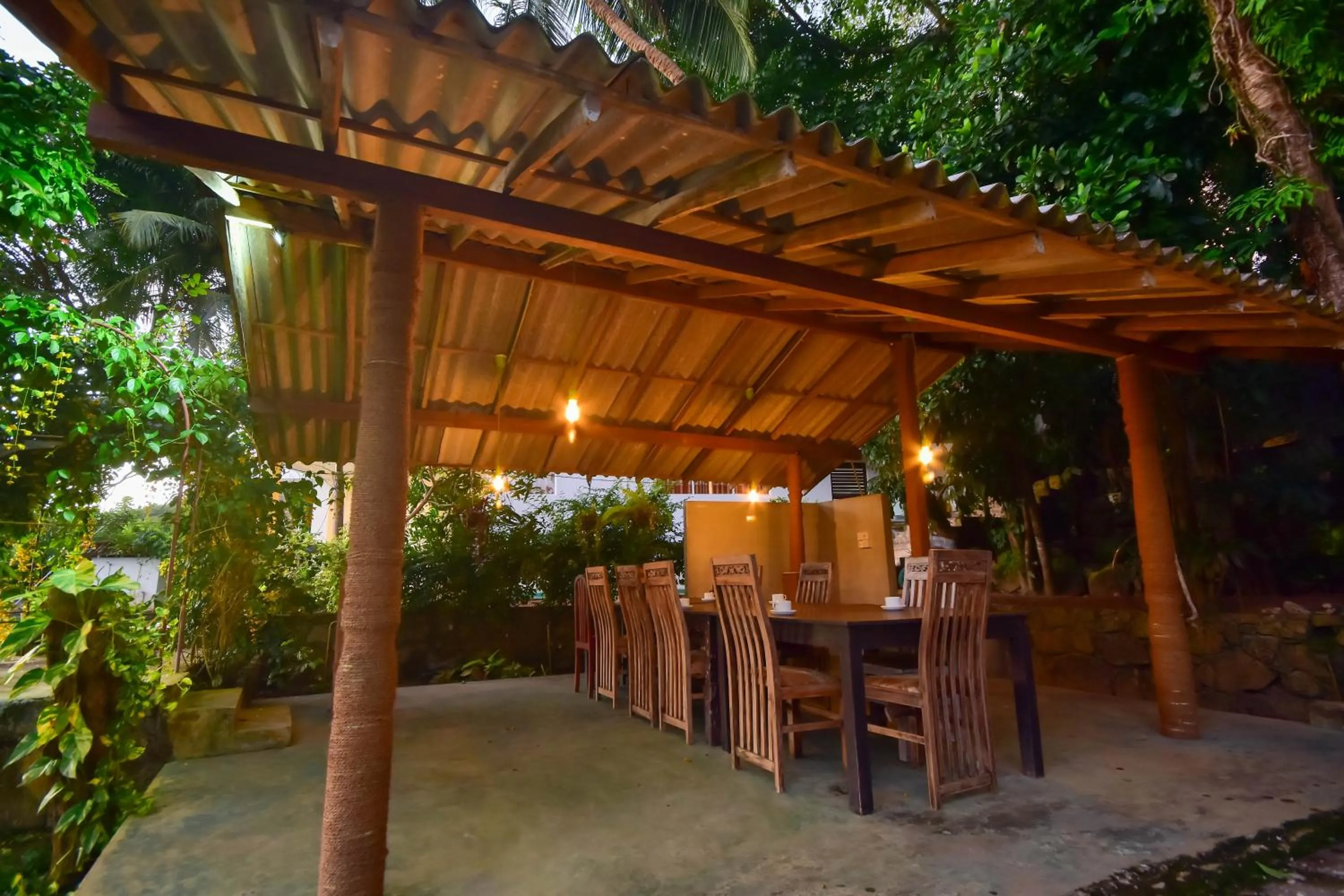 Restaurant/places to eat in Jungle Villa - Induruwa