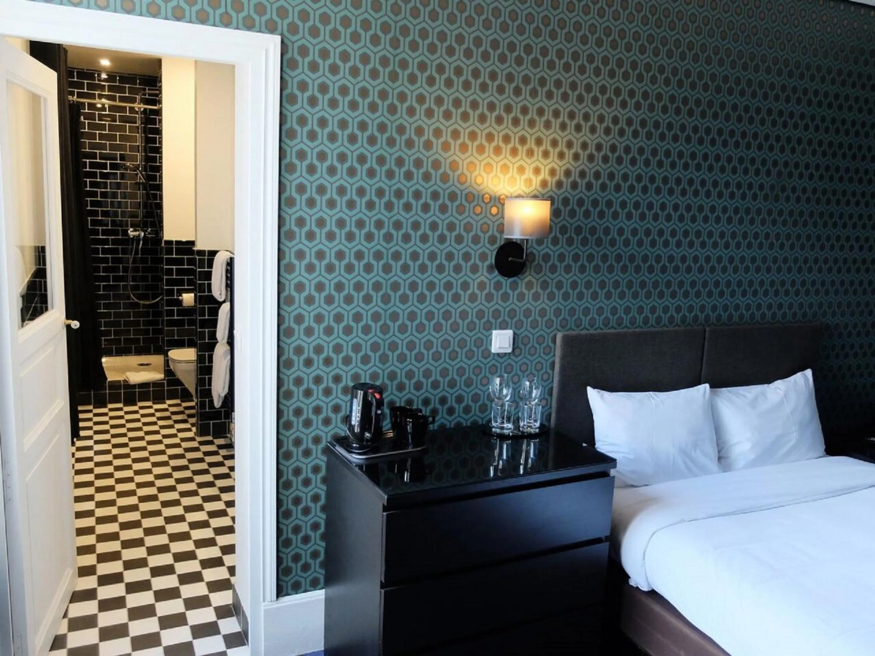 Decorative detail, Bed in Alba Opéra Hôtel