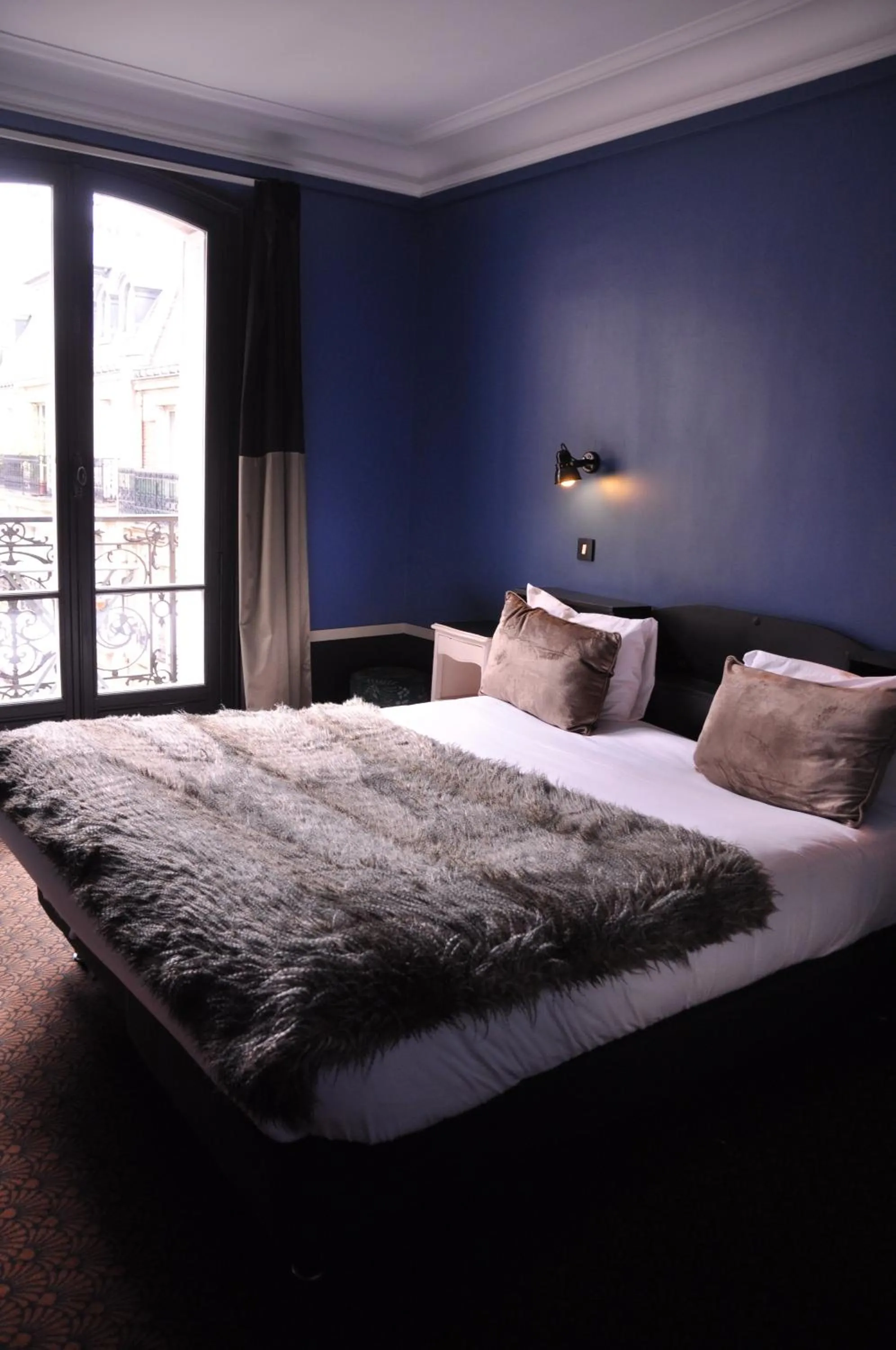 Bed in Alba Opéra Hôtel