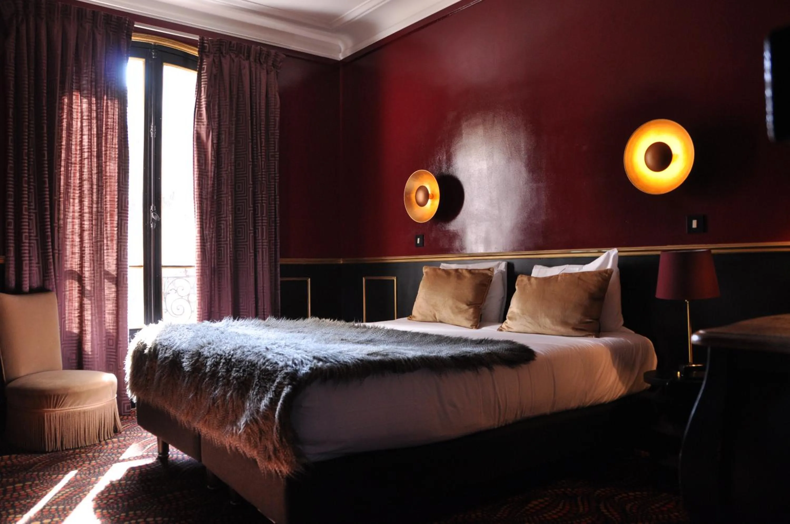 Bed in Alba Opéra Hôtel