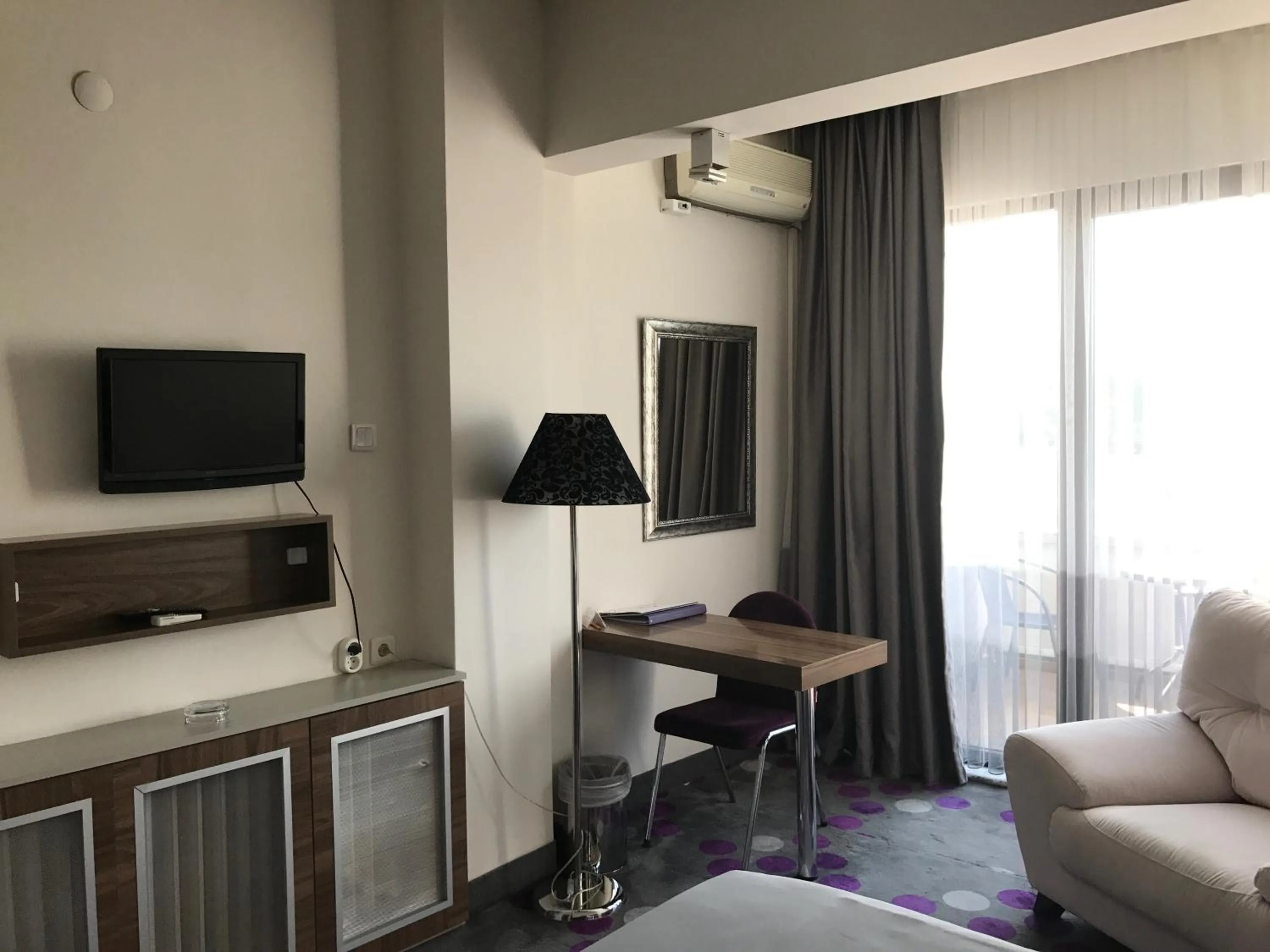 Seating area in Hande Hotel