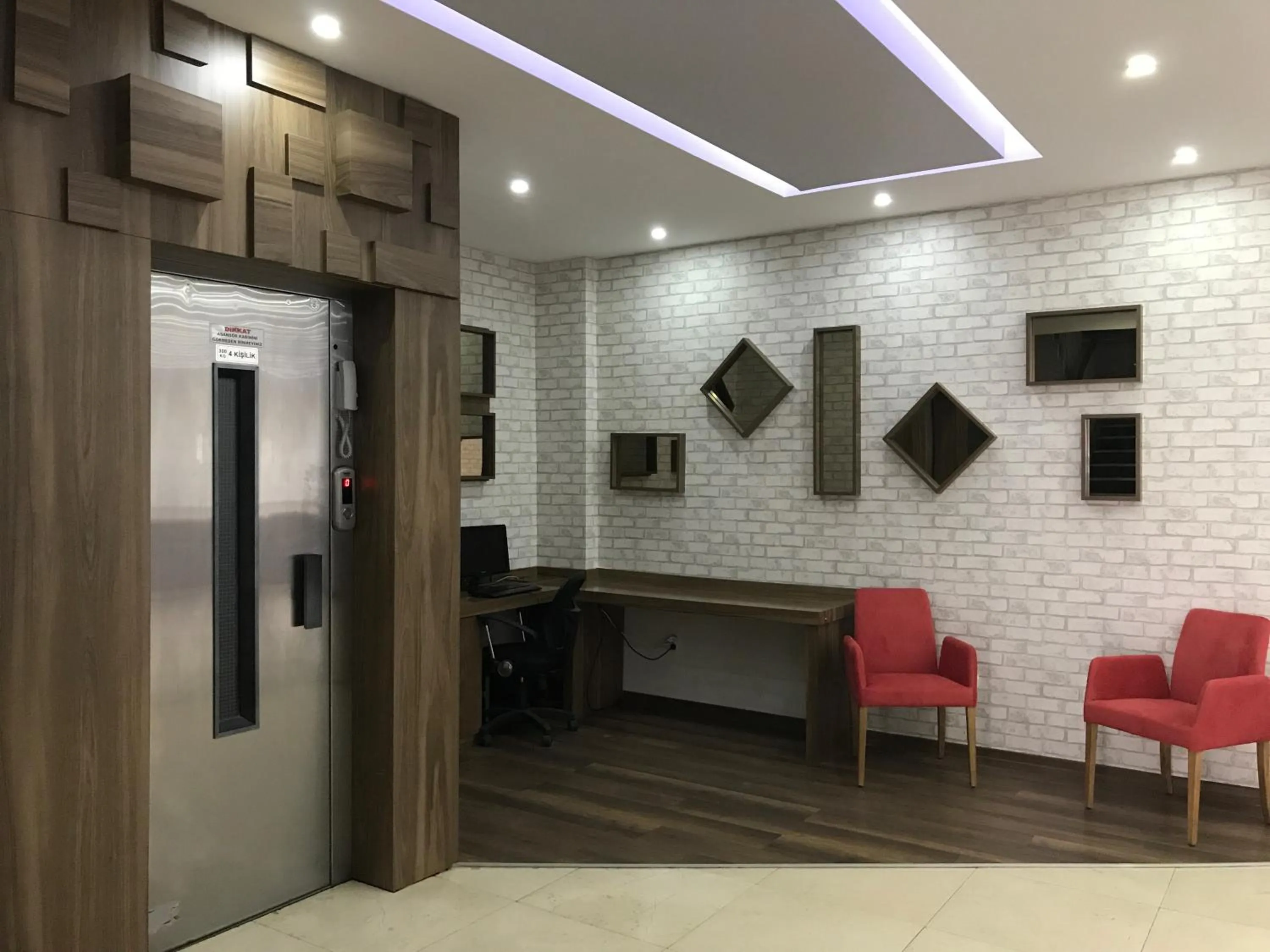 Decorative detail in Hande Hotel