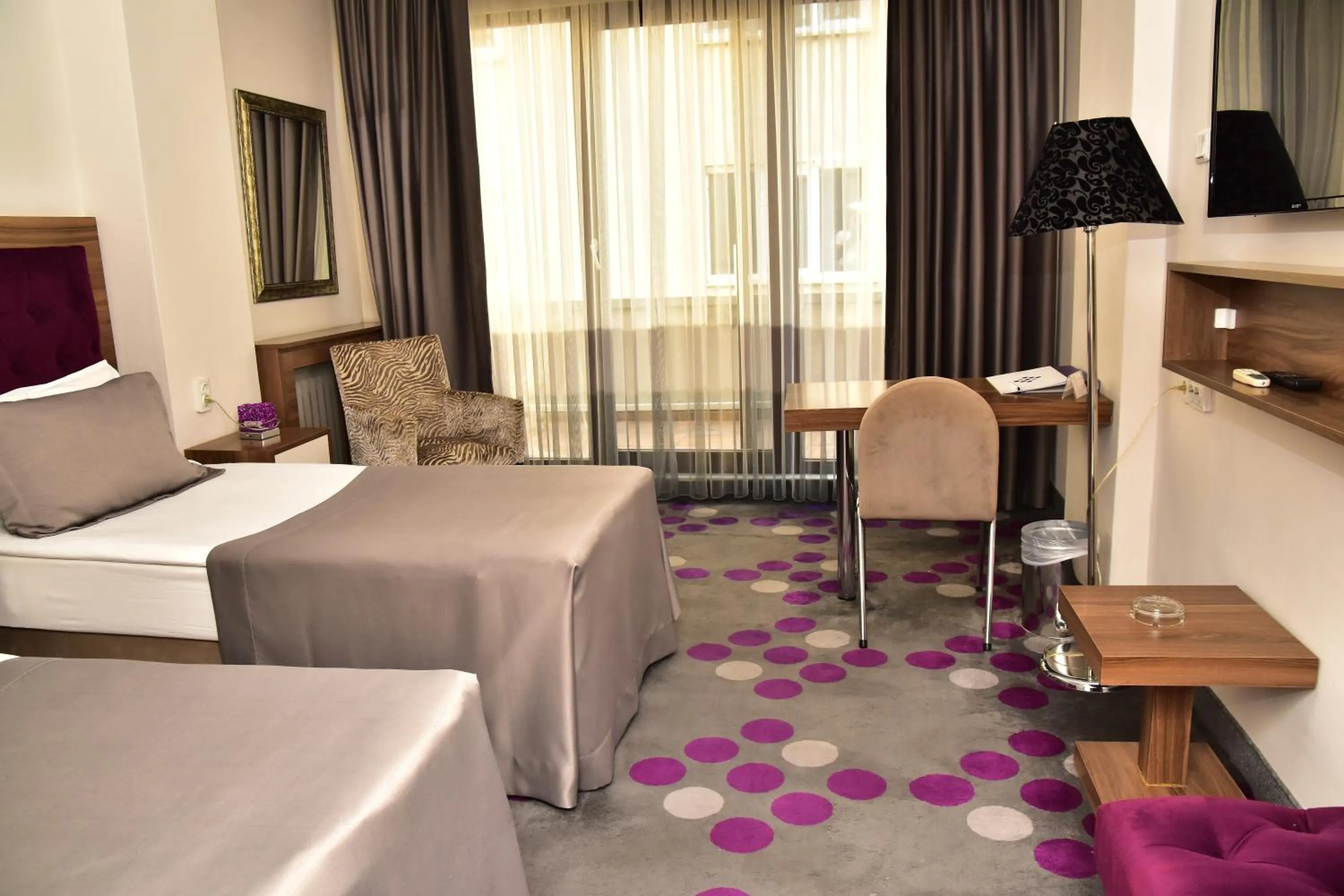 Shower in Hande Hotel