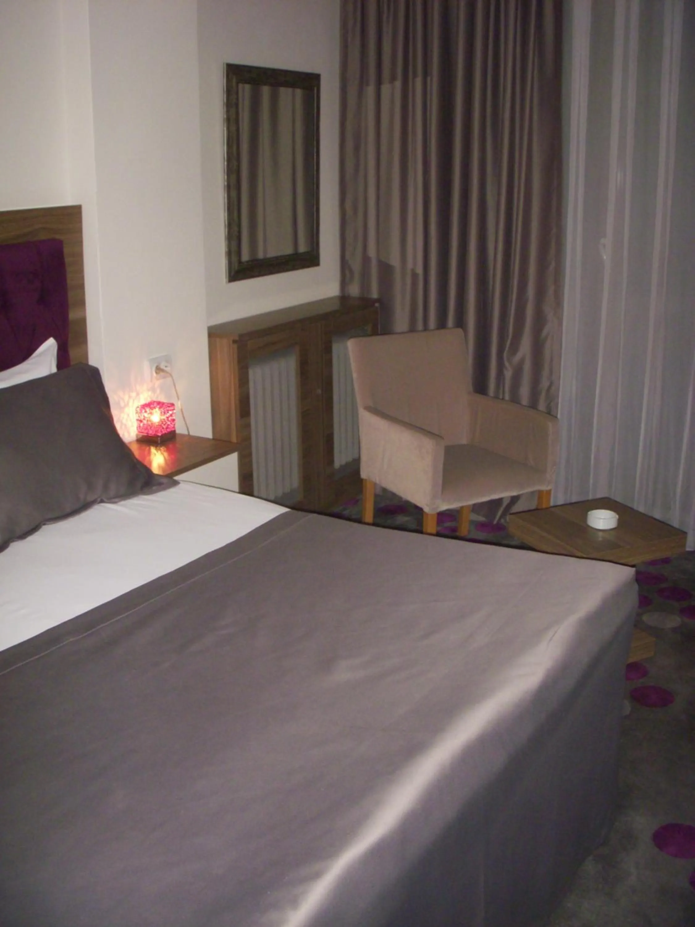 Bedroom, Bed in Hande Hotel