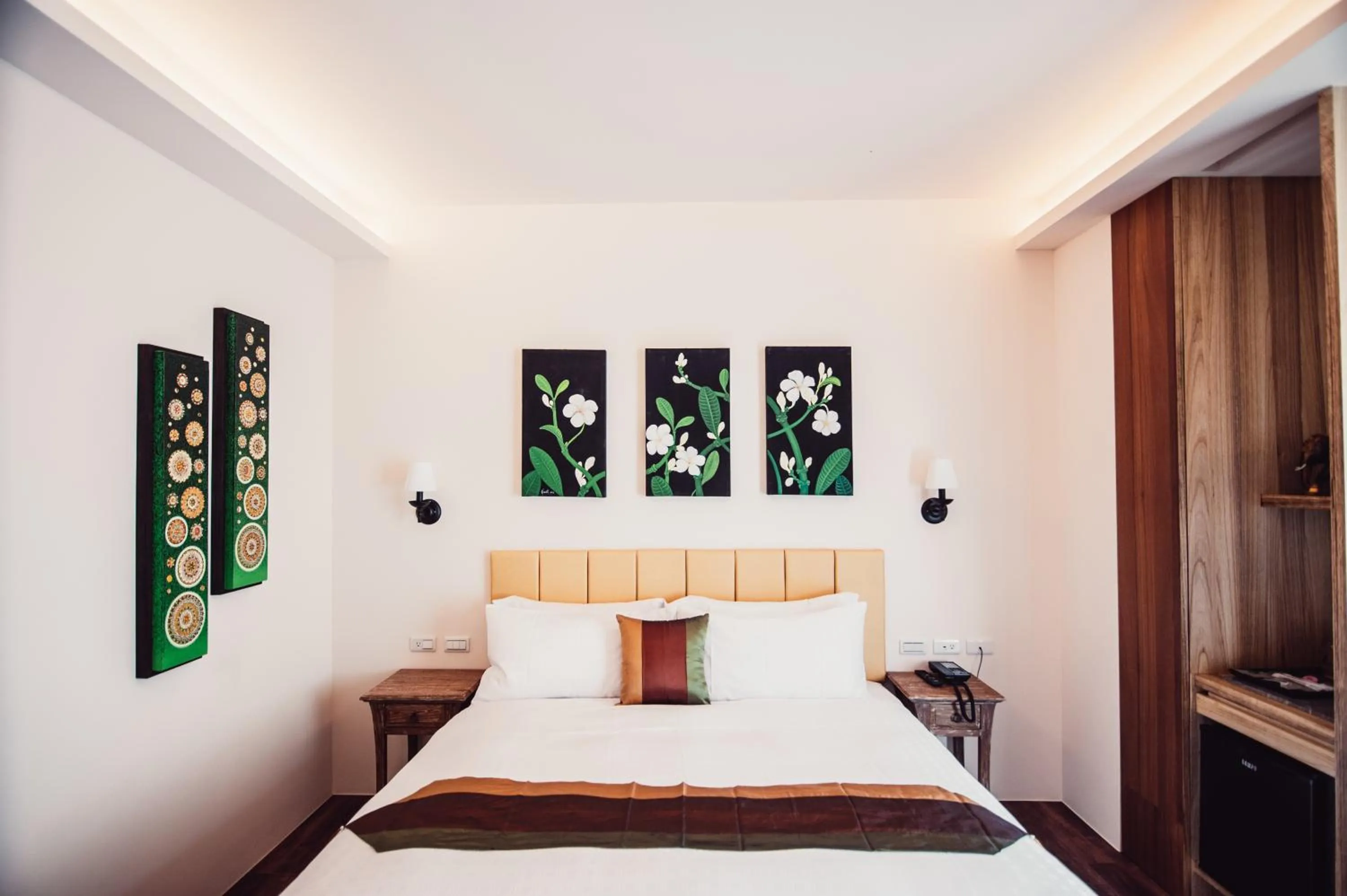 Photo of the whole room, Bed in Dreamer Boutique Hotel