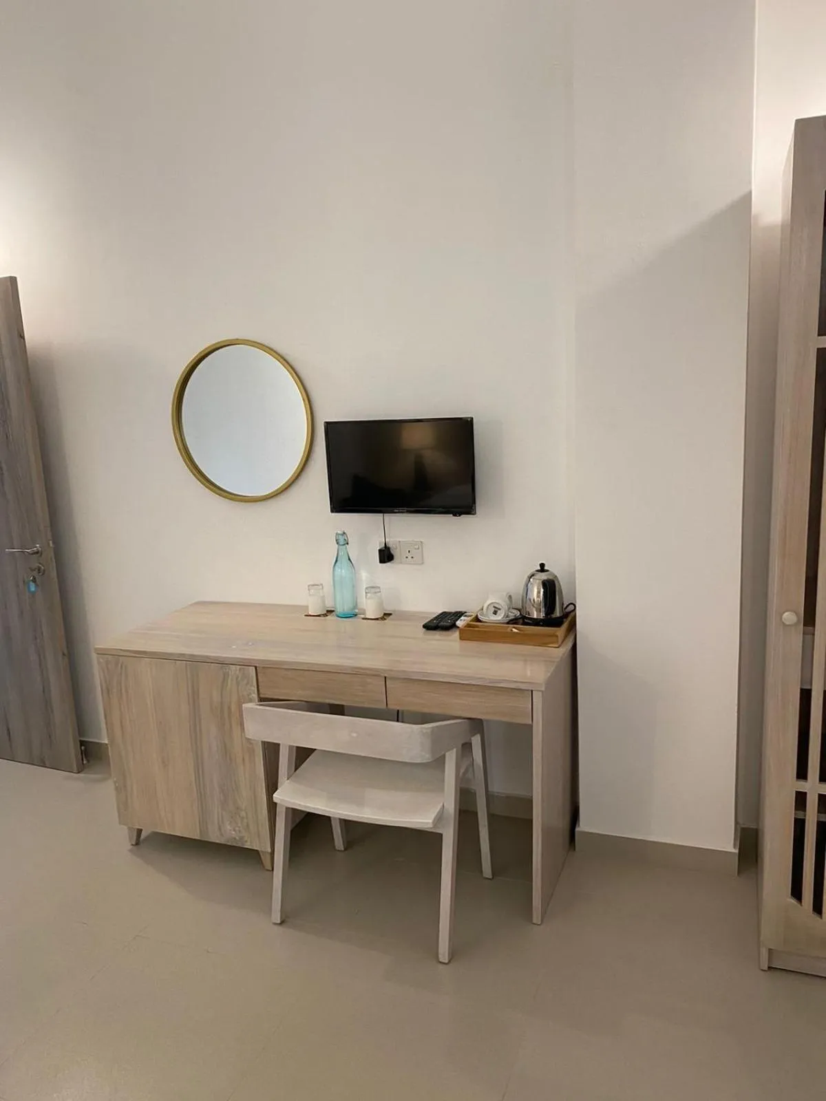 Property building in Hotel Oviya