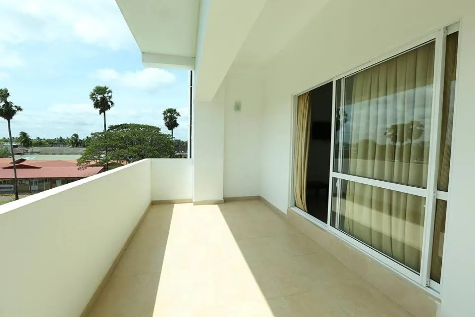 Facade/entrance in Hotel Oviya