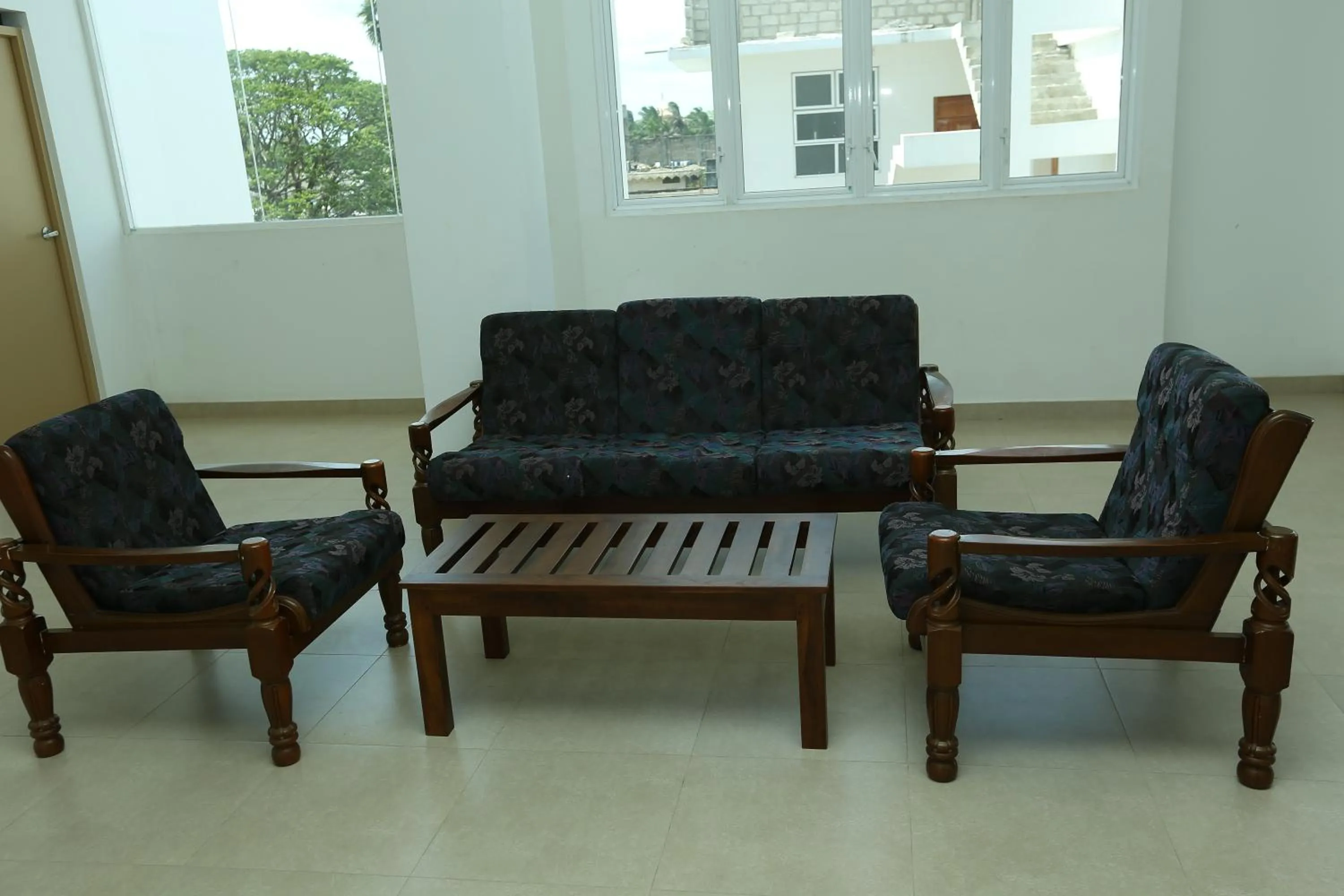 Seating area in Hotel Oviya