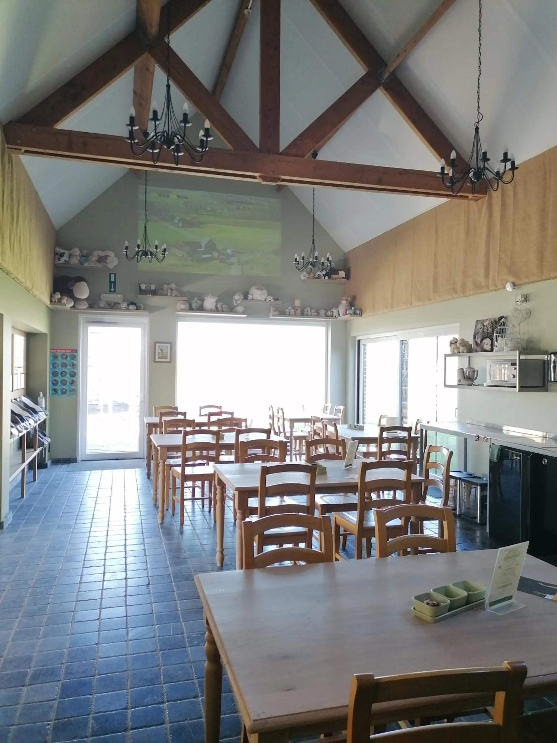 Dining area in B&B Hoeve de Schapenkop