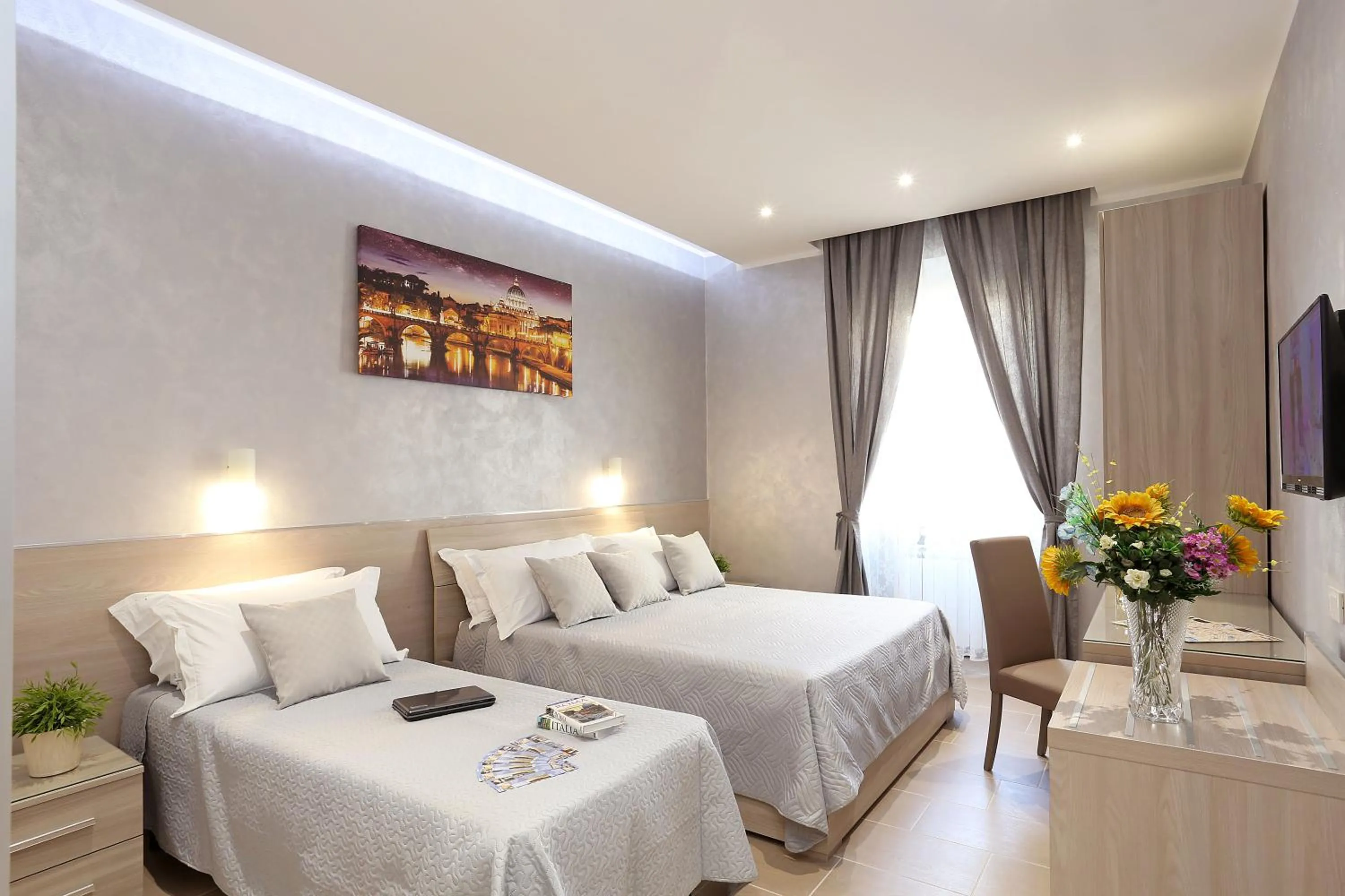 Bedroom, Bed in AdoraSuite 2