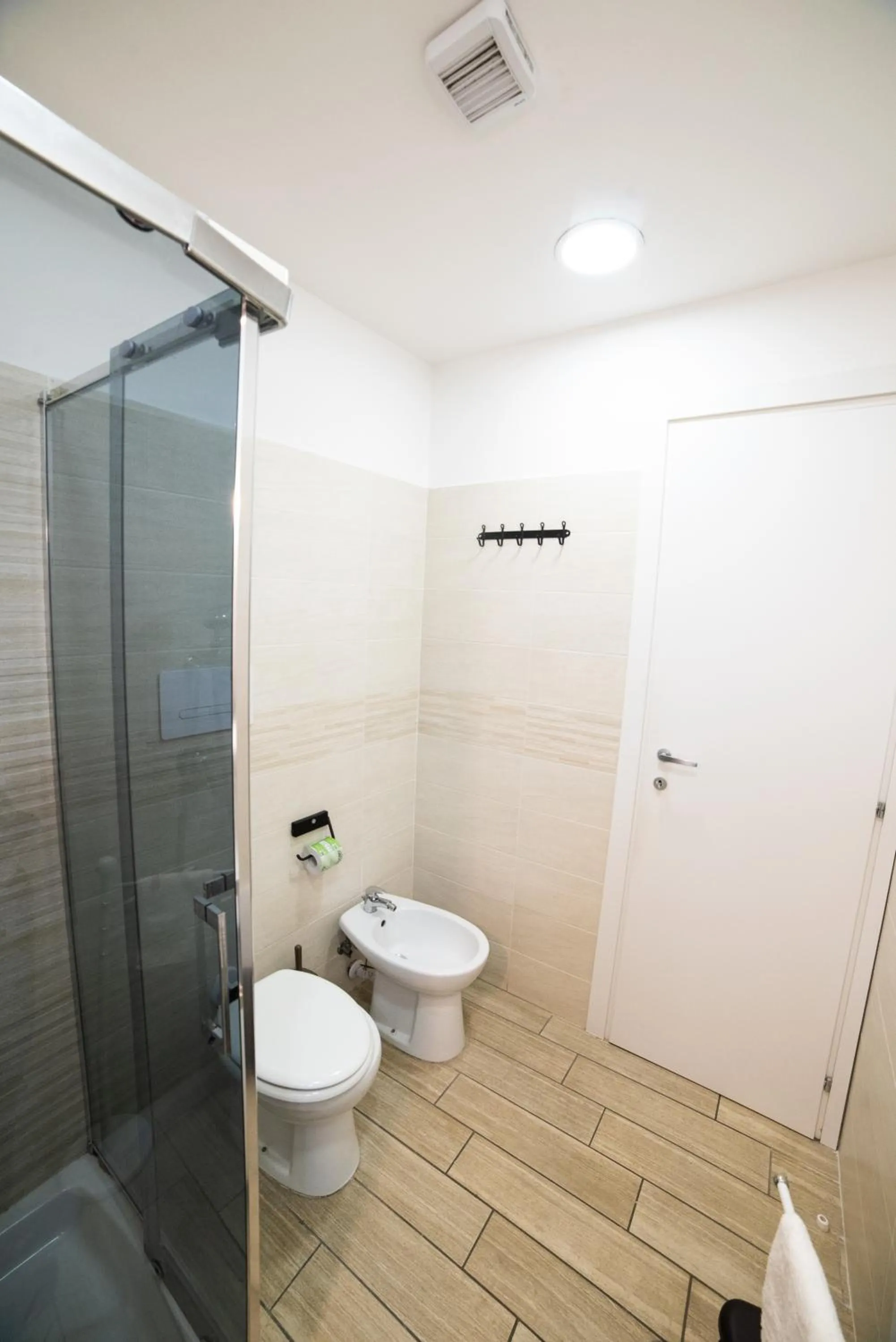 Shower in B&B Metropolitan