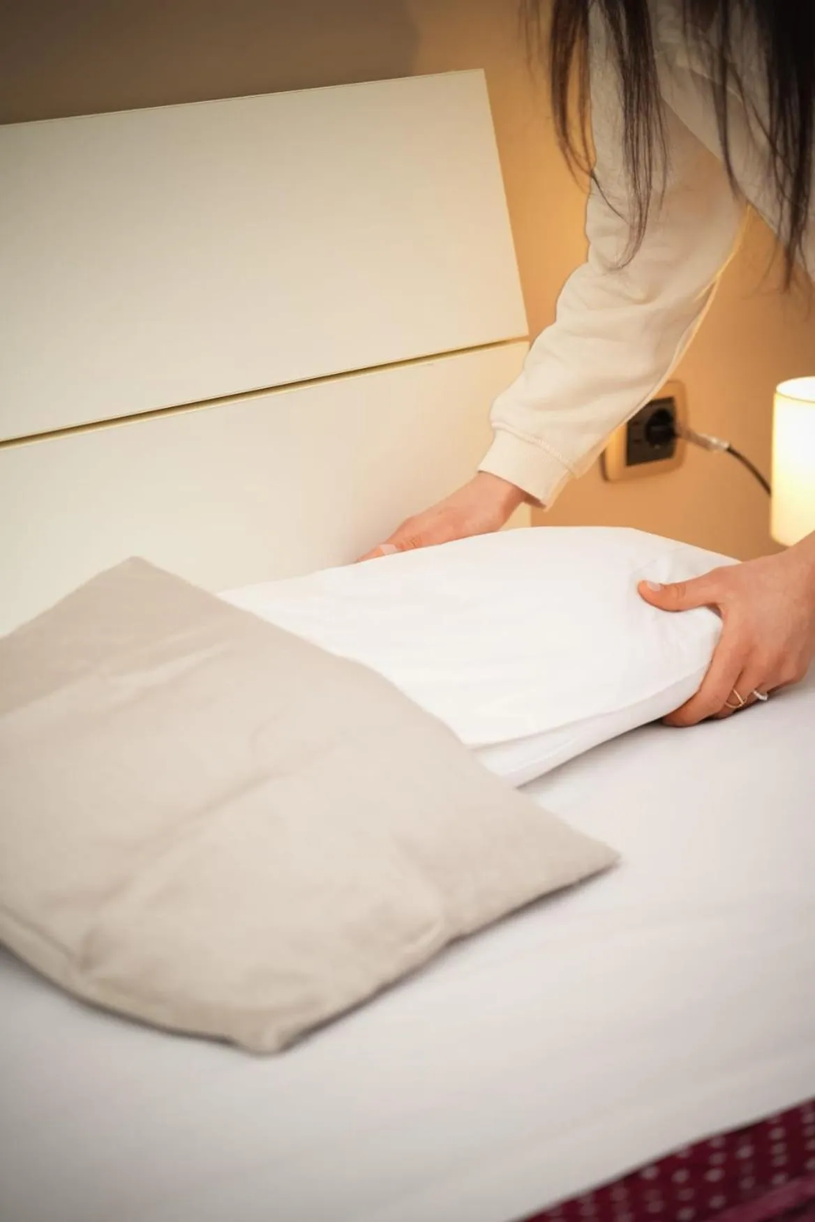 People, Bed in B&B Metropolitan