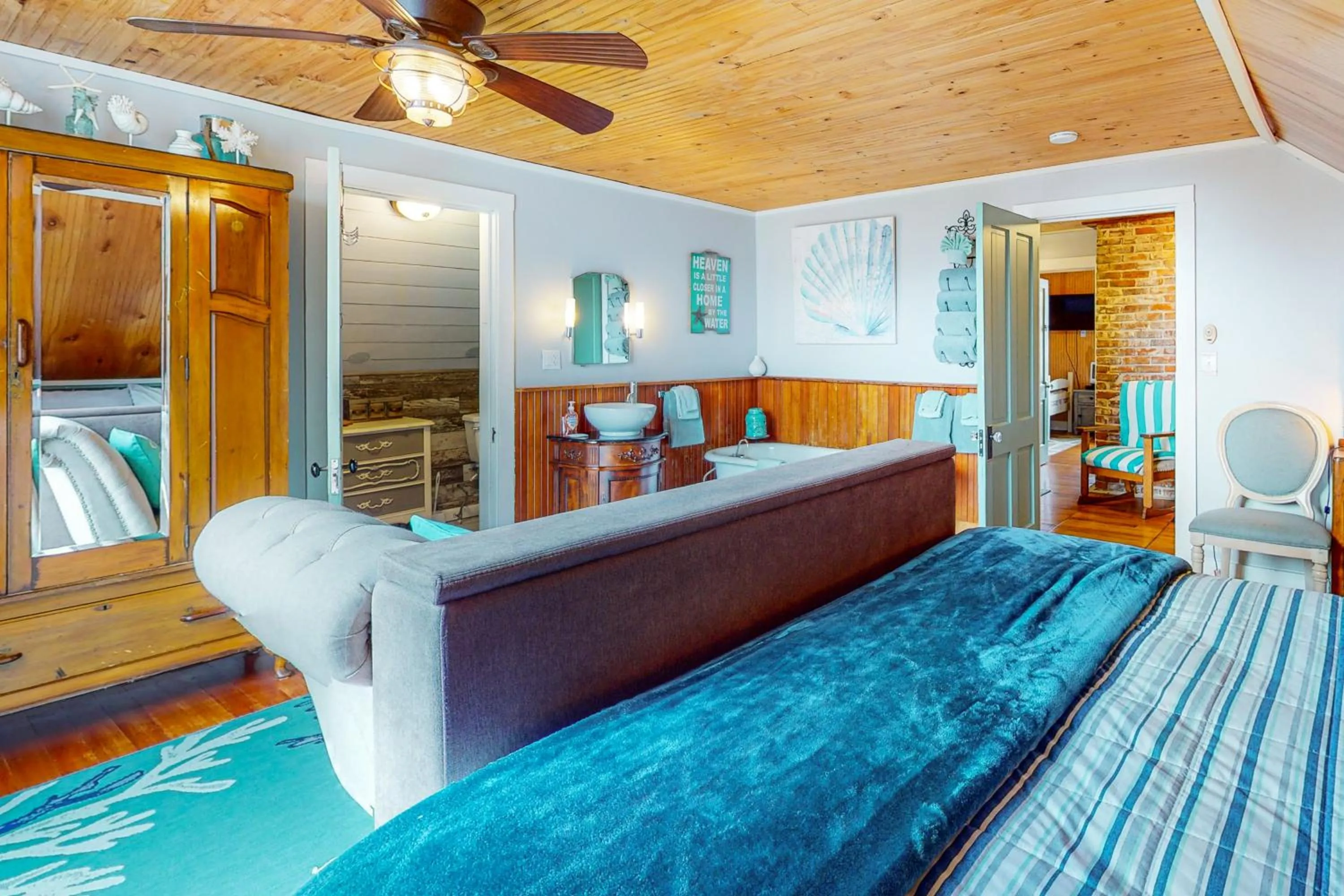 Bed in Ocean Shells Cottage