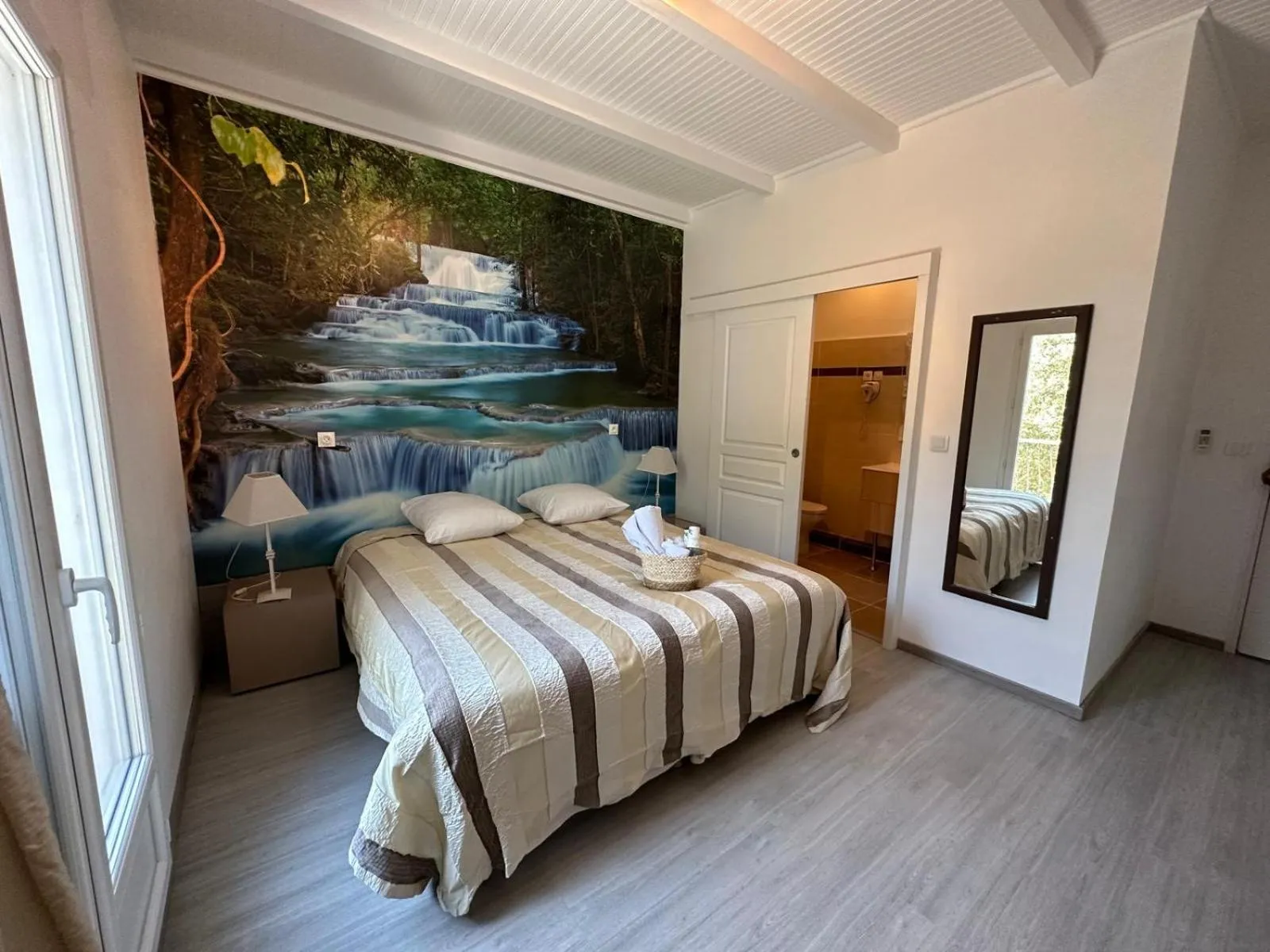 Bed in L'hôtel du Bastier