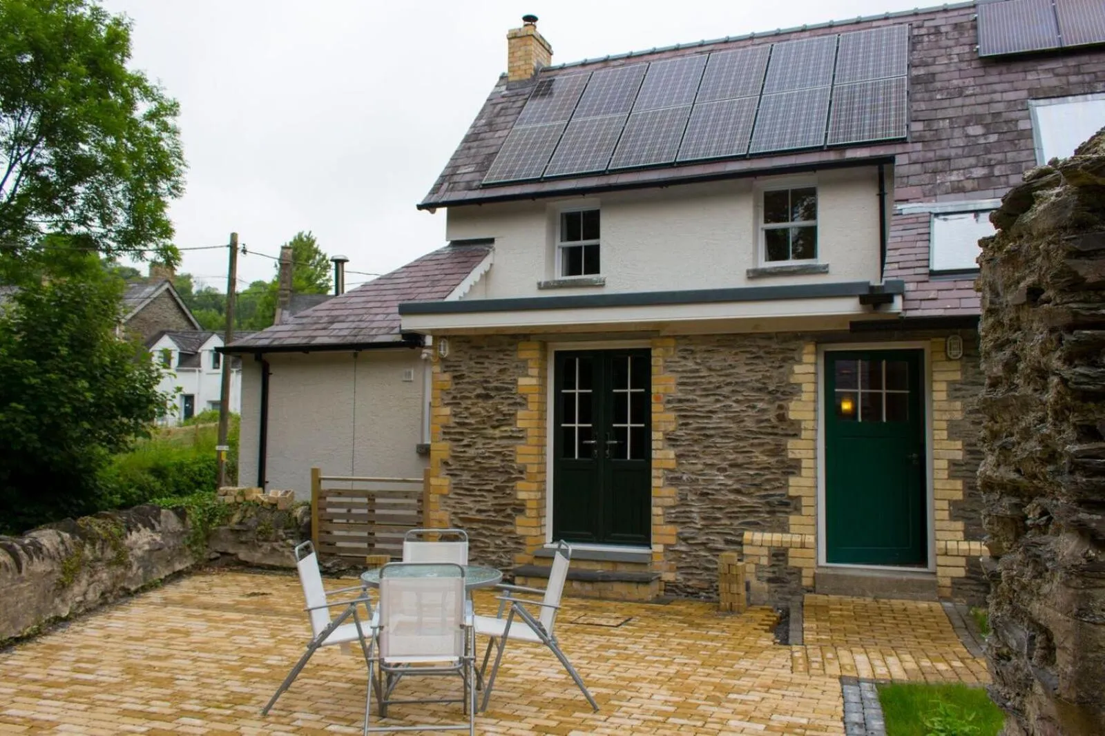 Property building in Old School B & B