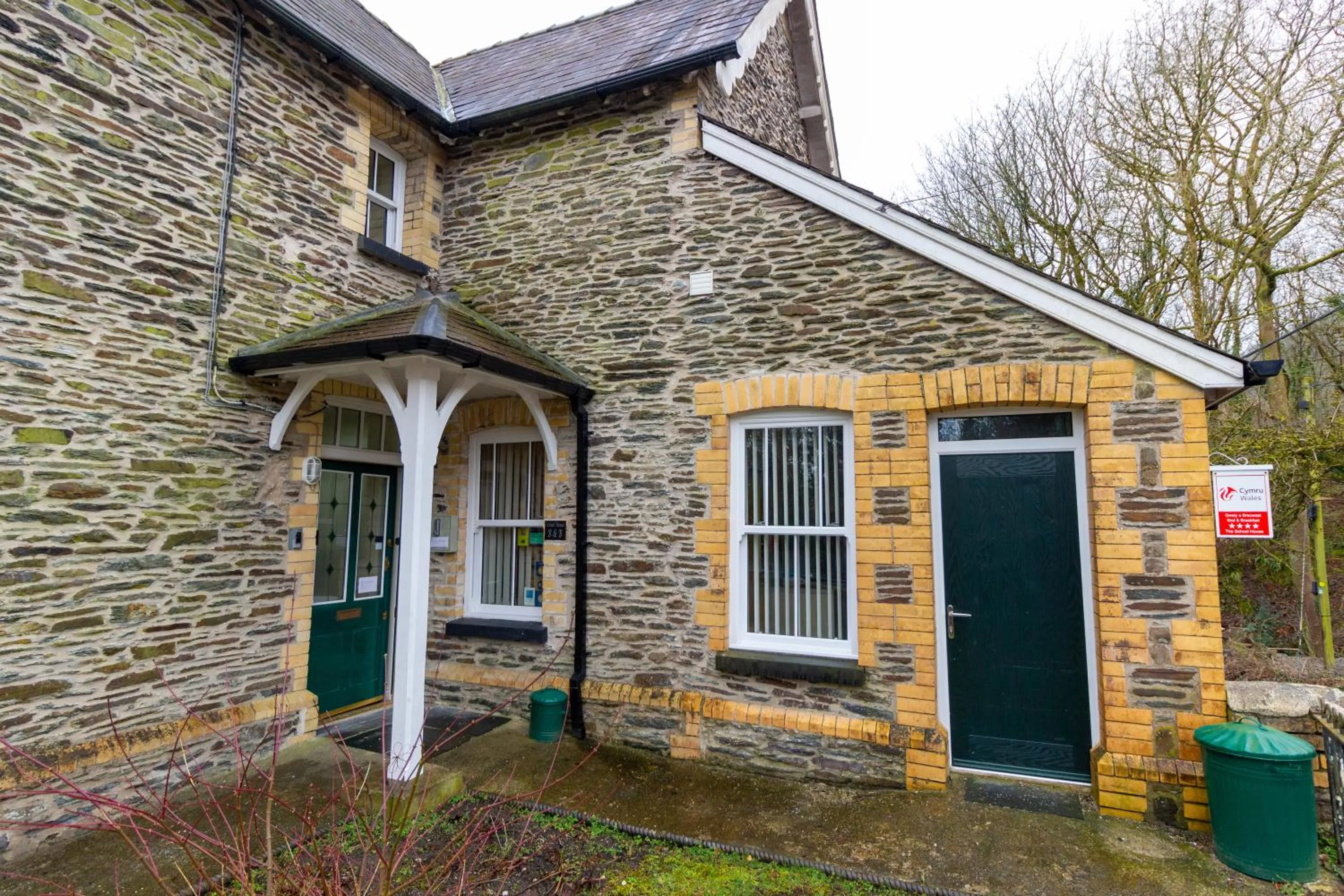 Property building in Old School B & B