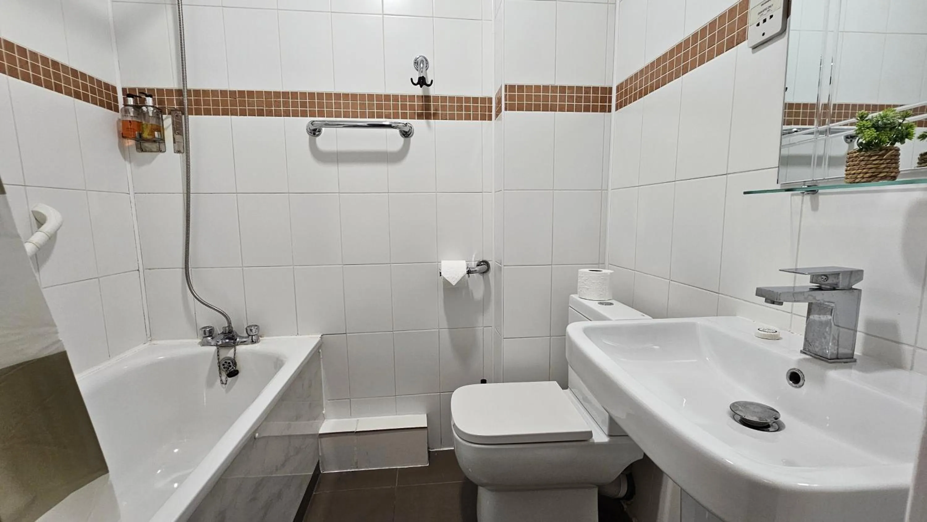 Bathroom in Bros Inn Hotel