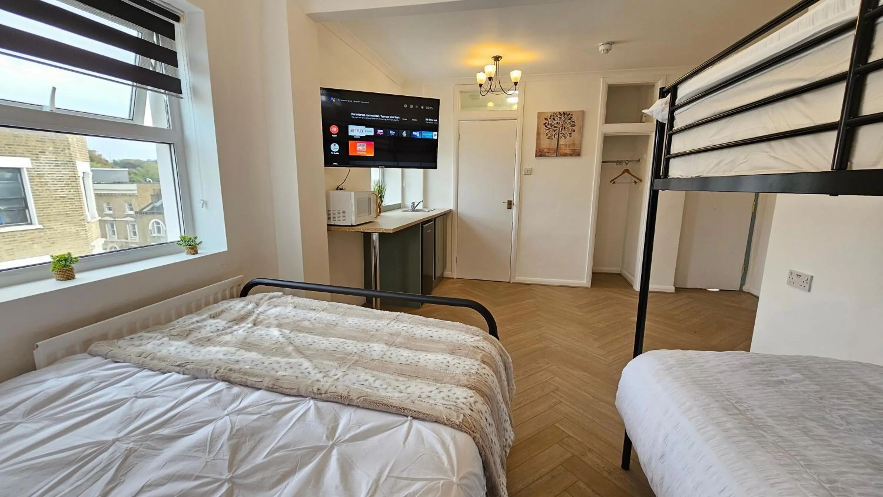 Bedroom in Bros Inn Hotel