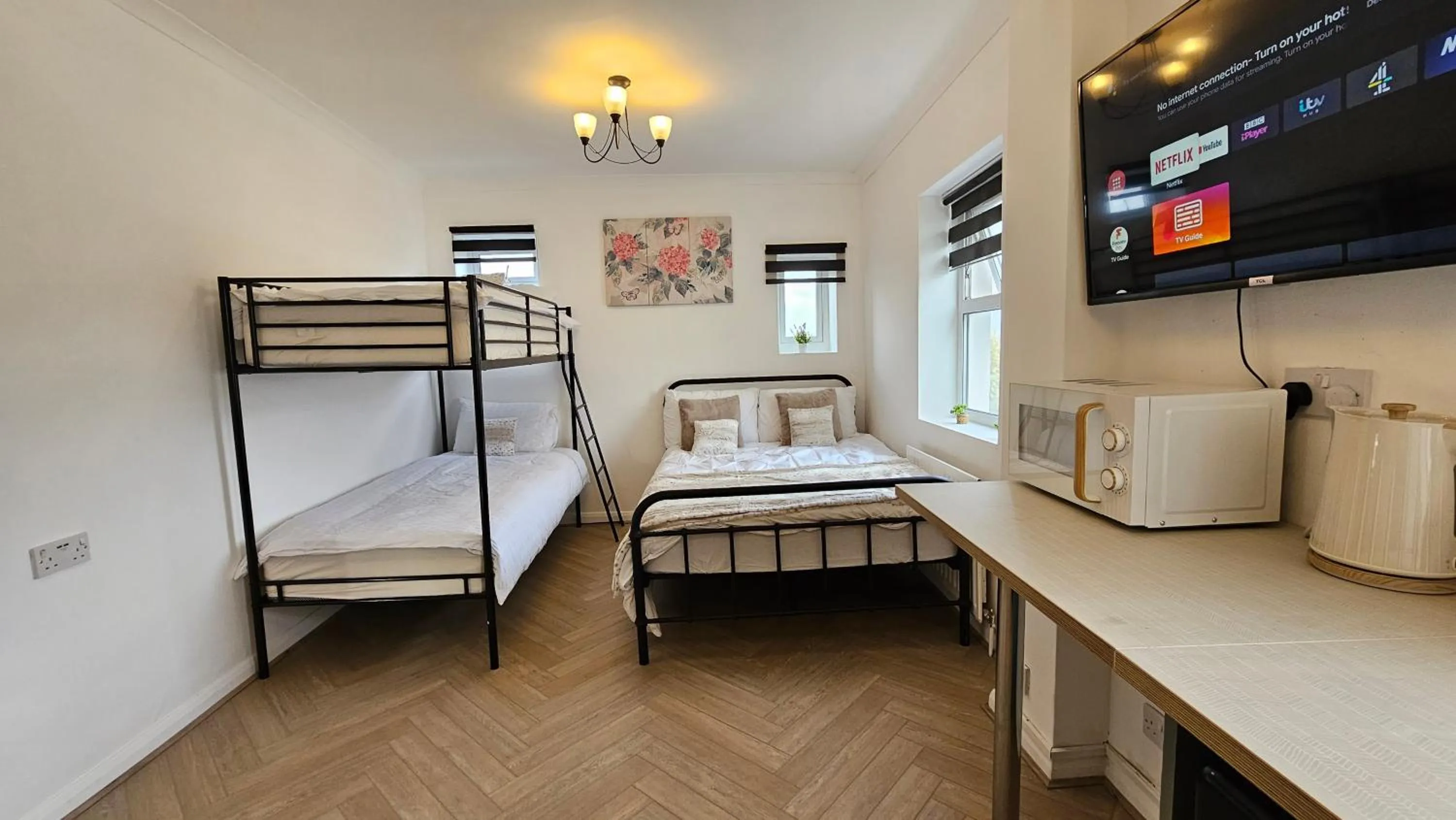 Bedroom in Bros Inn Hotel